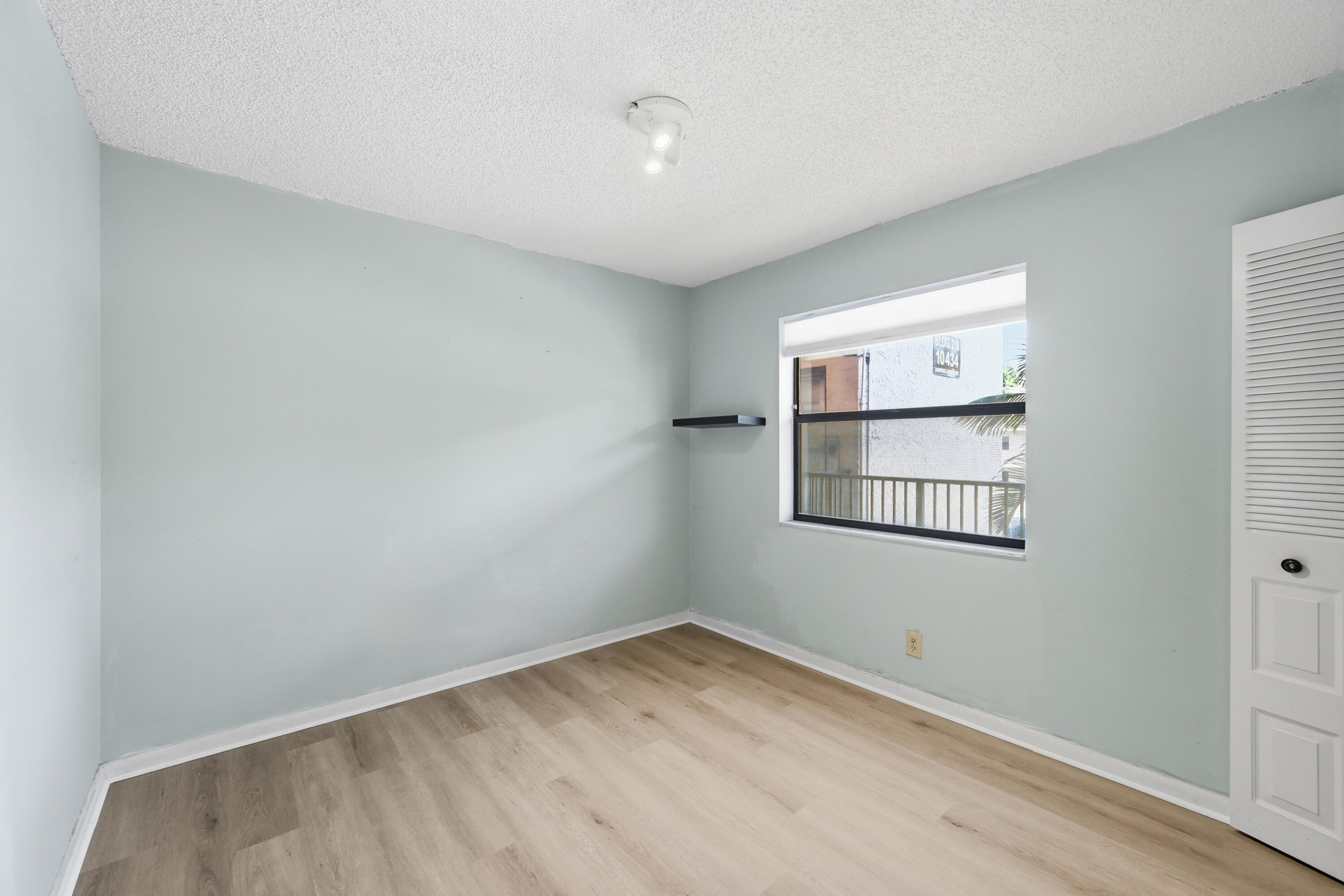 10434 Sunrise Lakes Boulevard 206 Property Photo 30