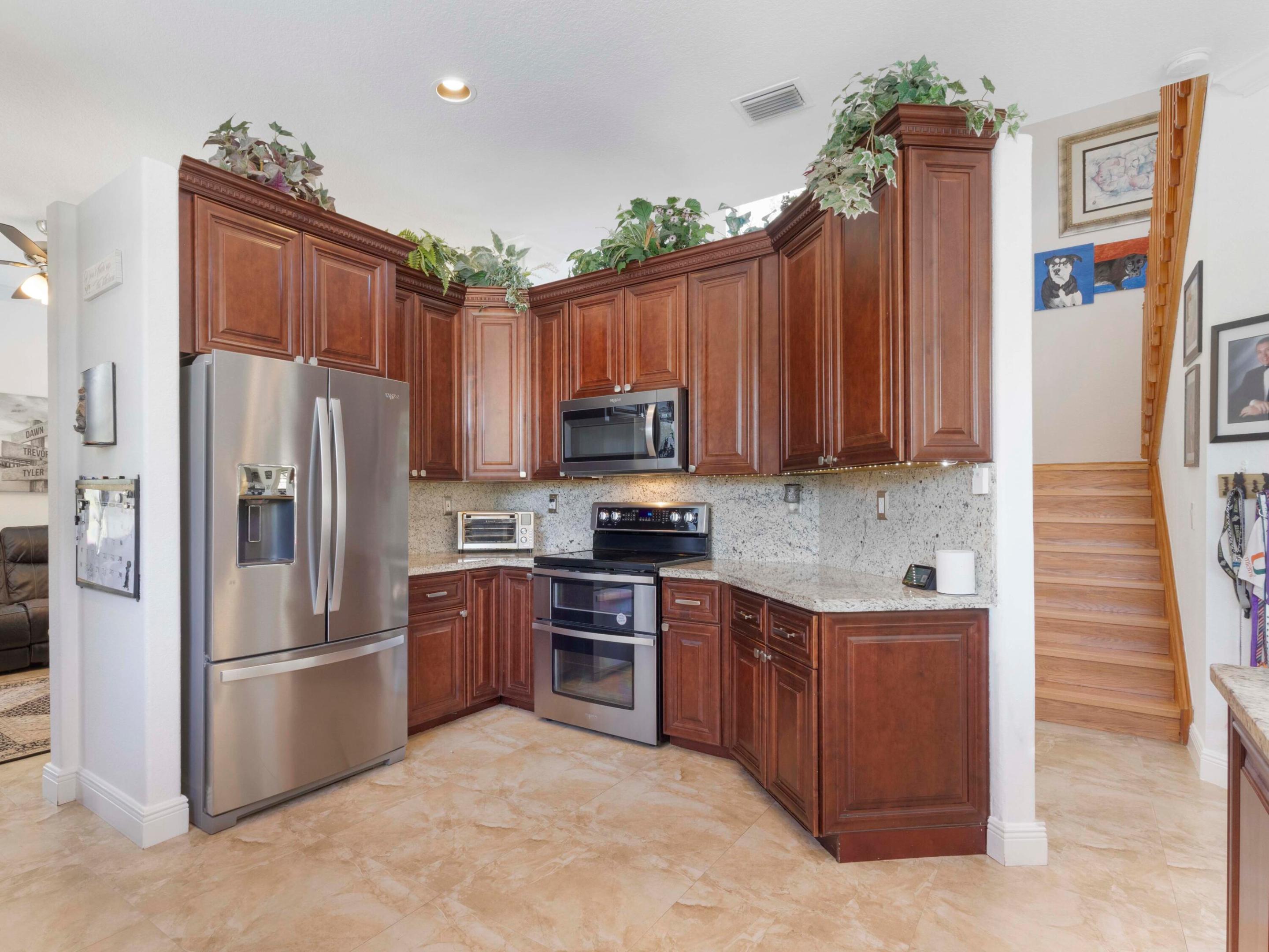 6025 Indian Forest Circle Property Photo 5