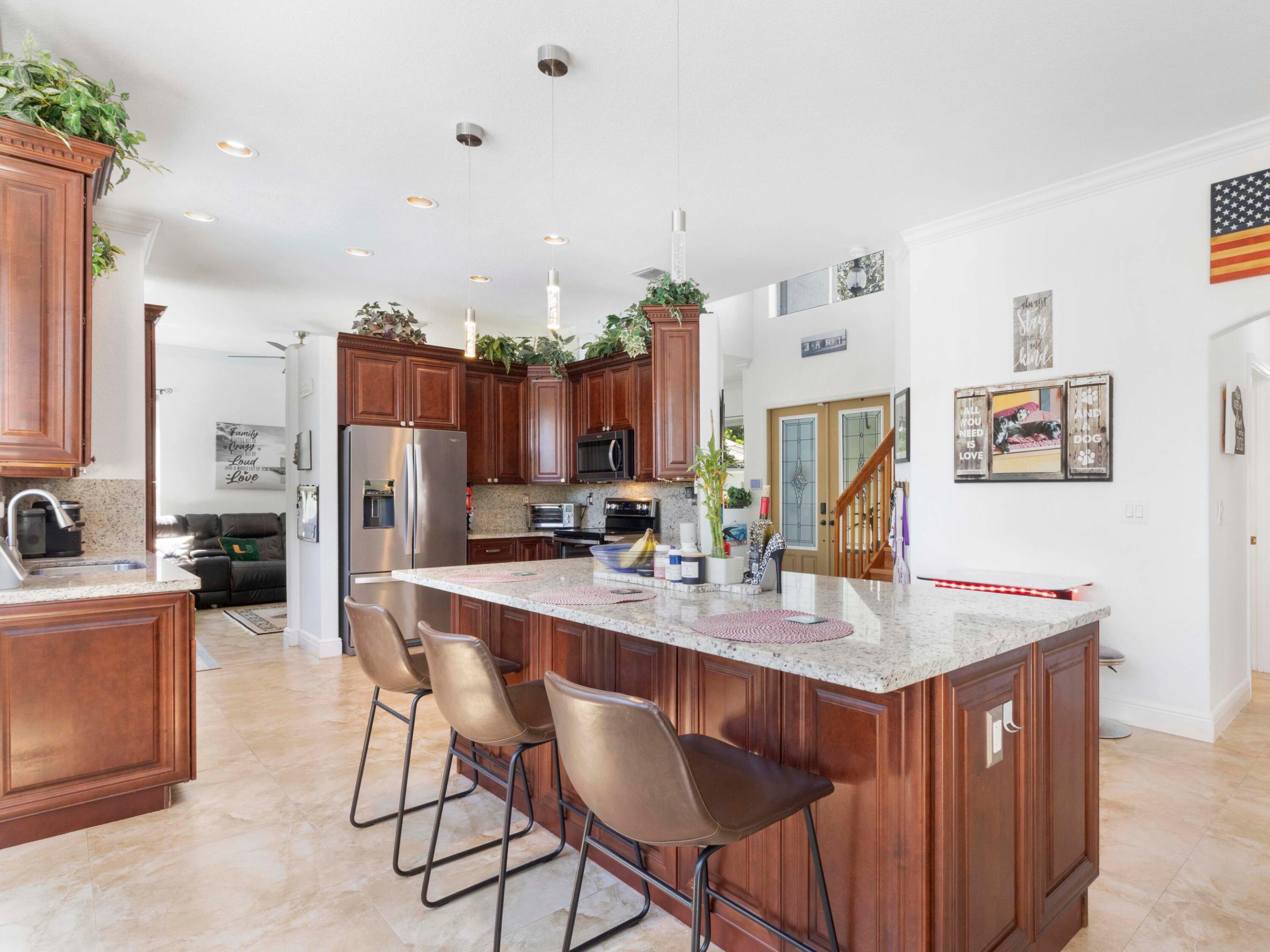 6025 Indian Forest Circle Property Photo 7