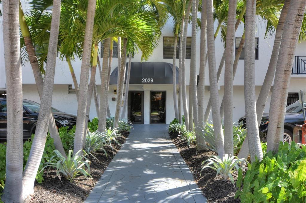 2029 N Ocean Boulevard 505 Property Photo 4
