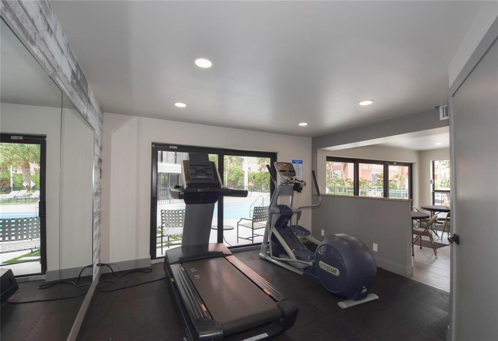 2029 N Ocean Boulevard 505 Property Photo 14