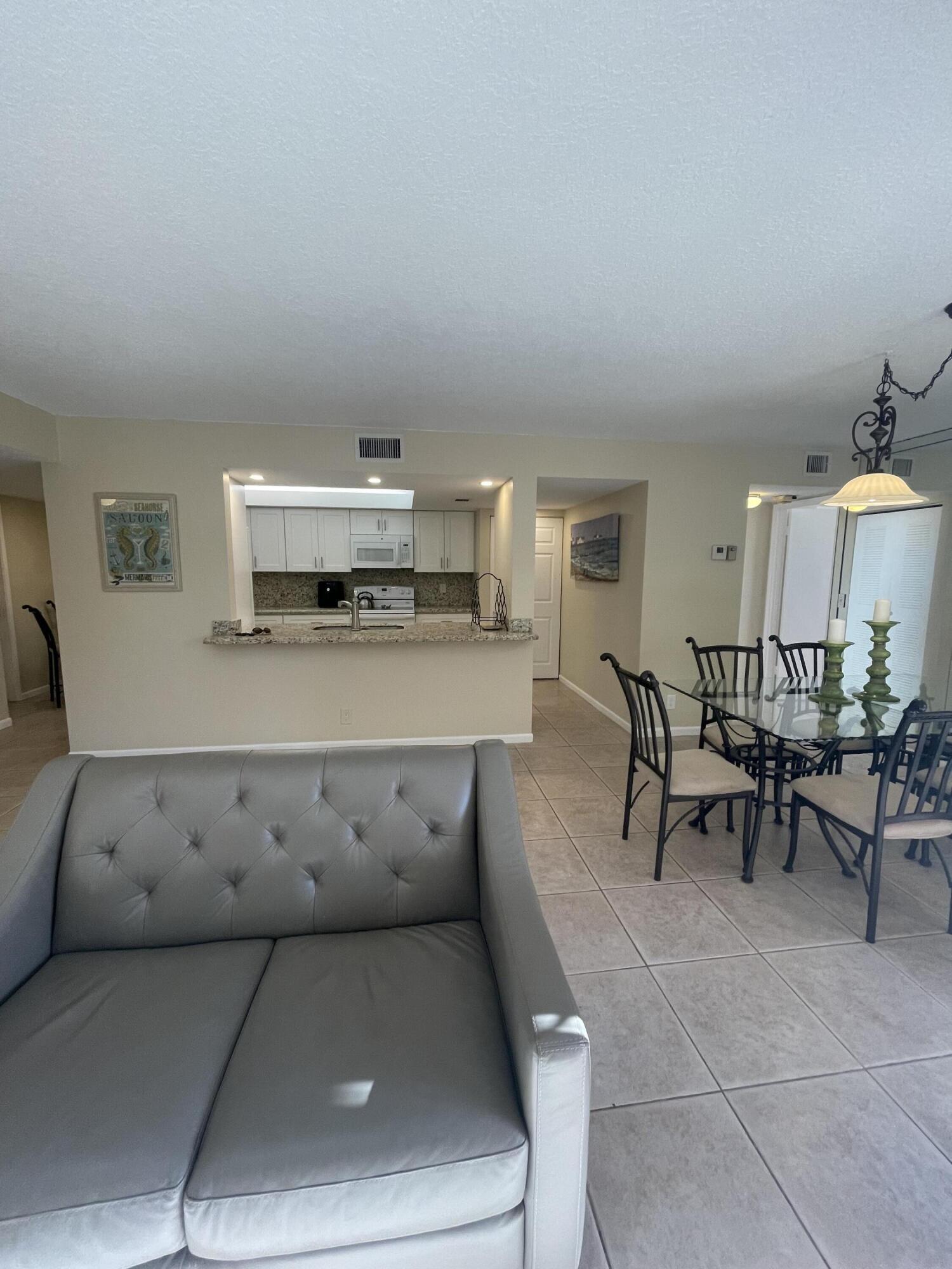 450 Egret Circle 9203 Property Photo 8