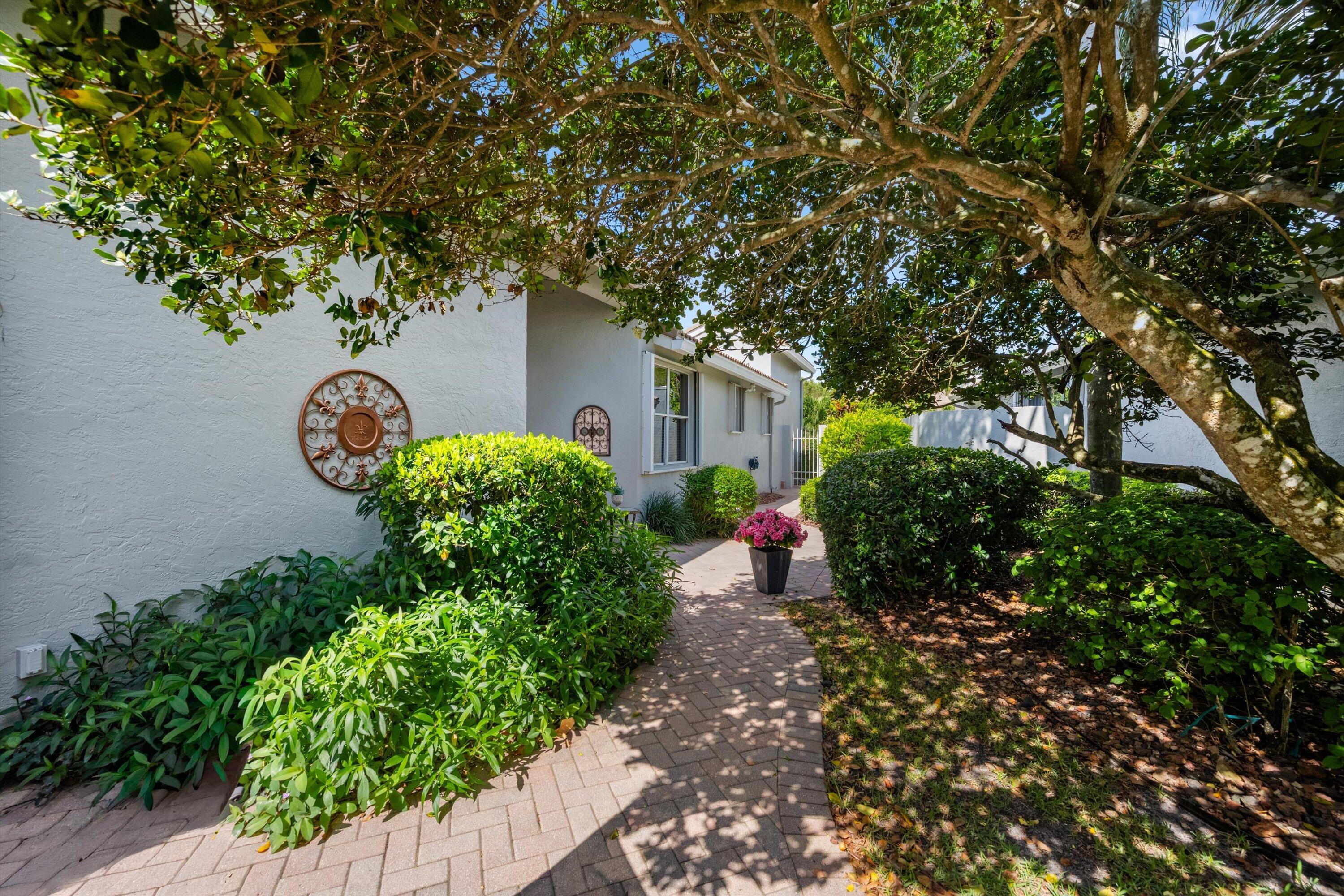 4730 Carlton Golf Drive Property Photo 4