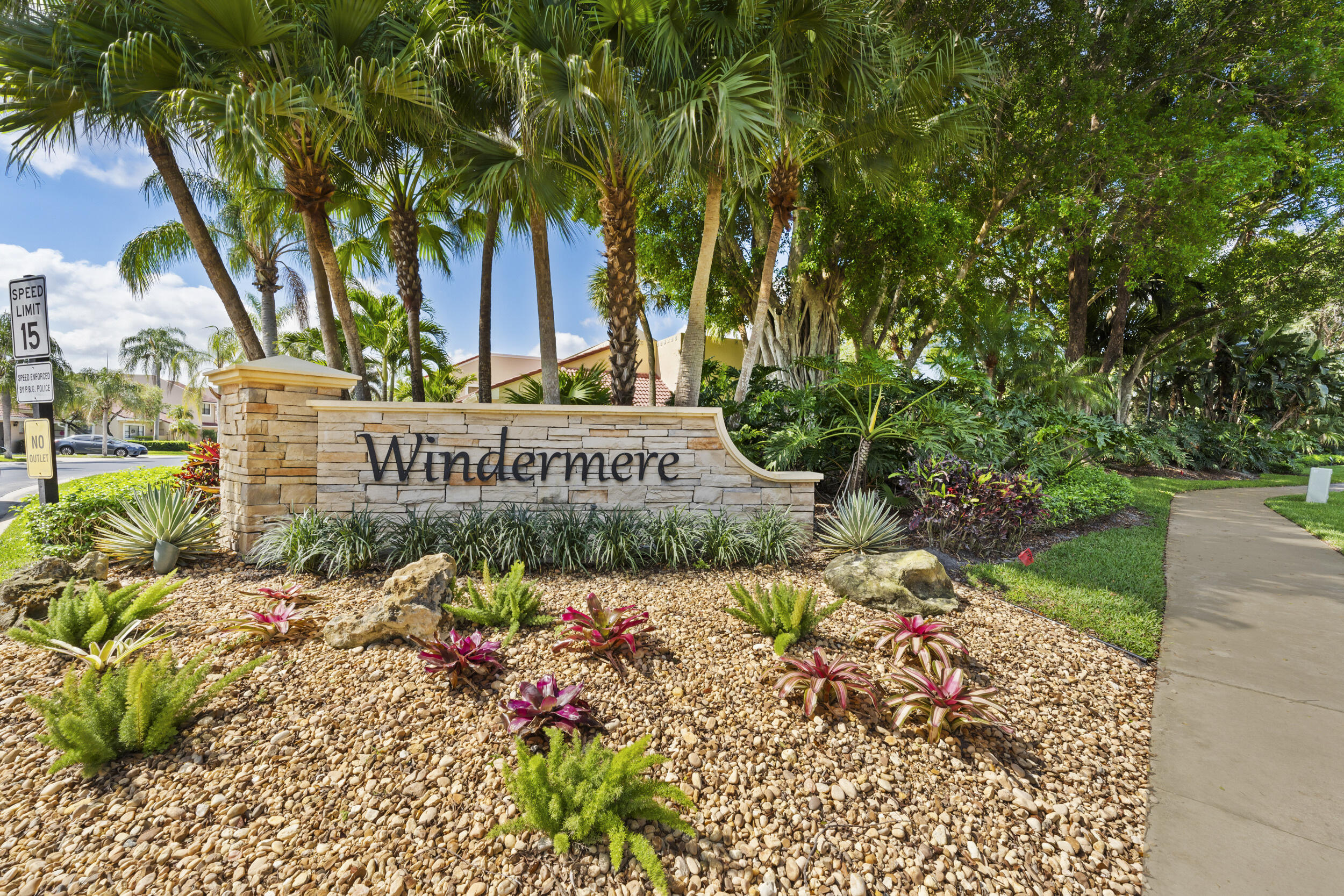 819 Windermere Way Property Photo 46