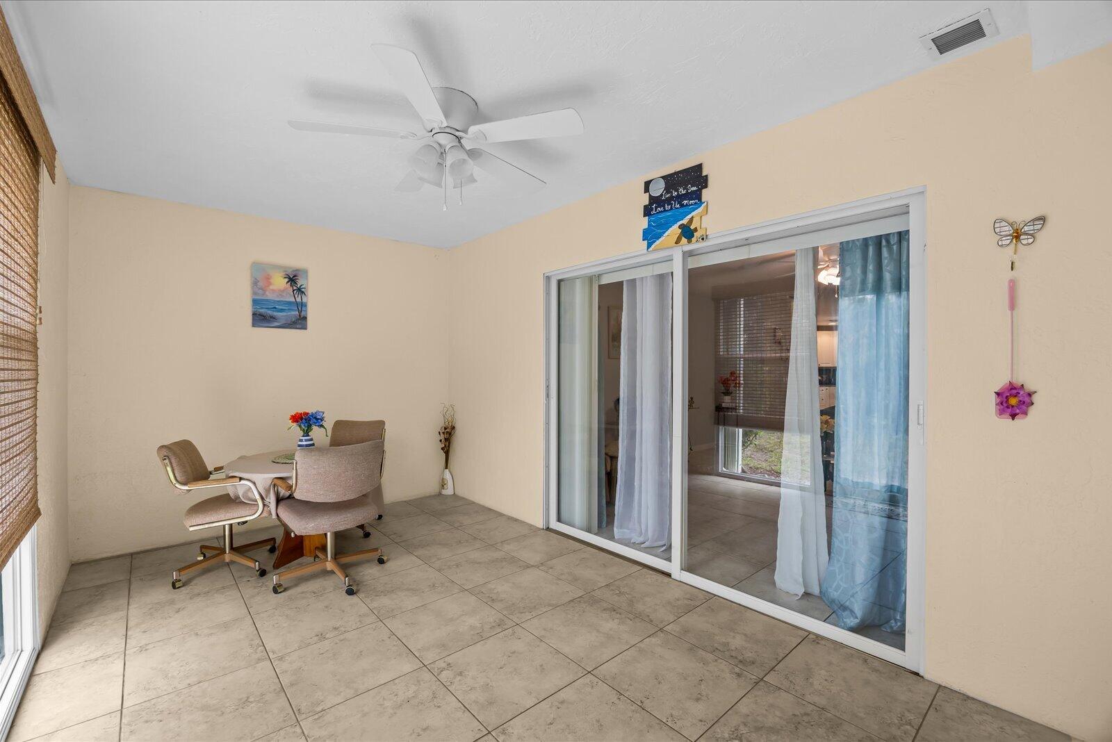 2074 Se Wild Meadow Circle Property Photo 17
