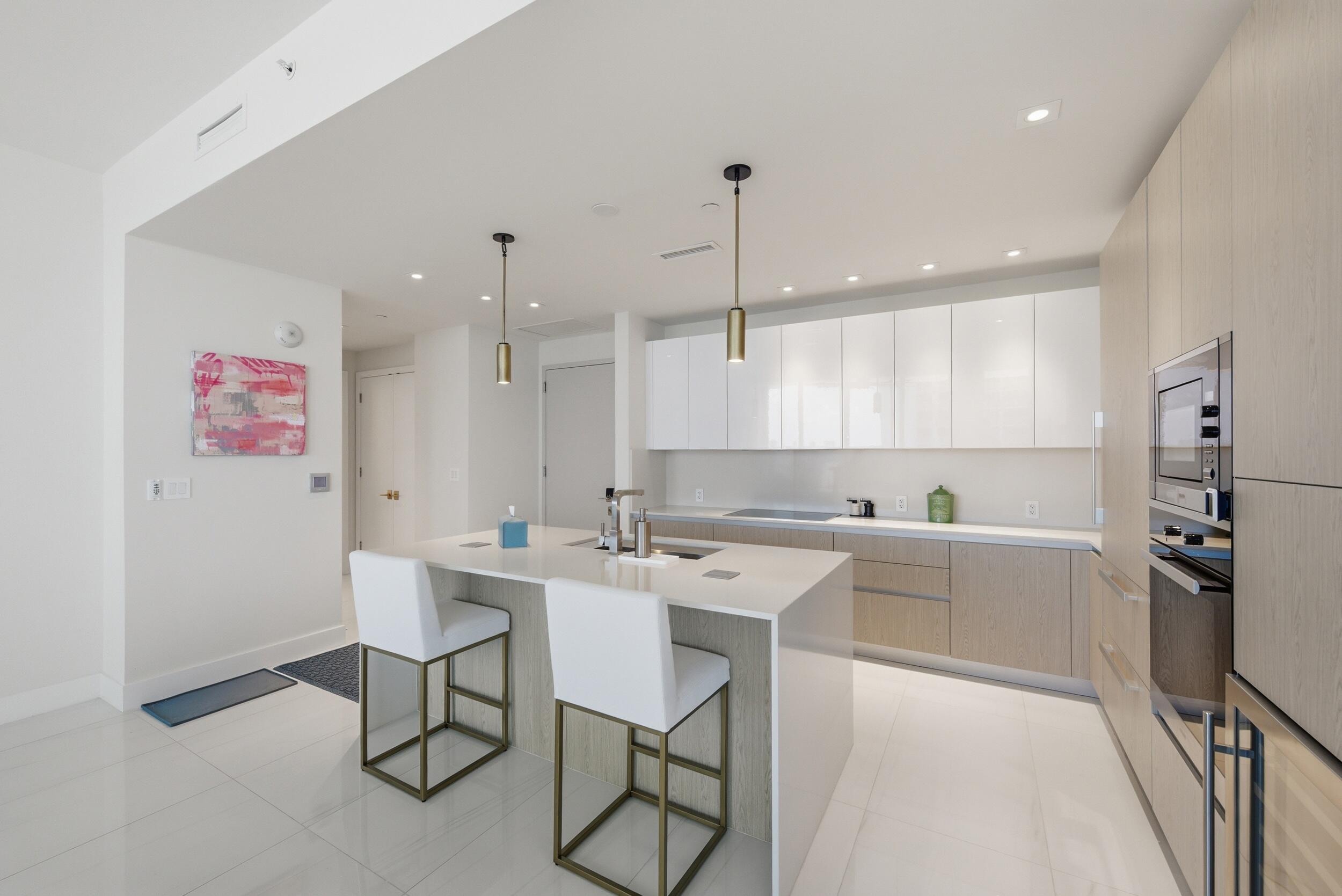 3100 N Ocean Drive H-1506 Property Photo 11