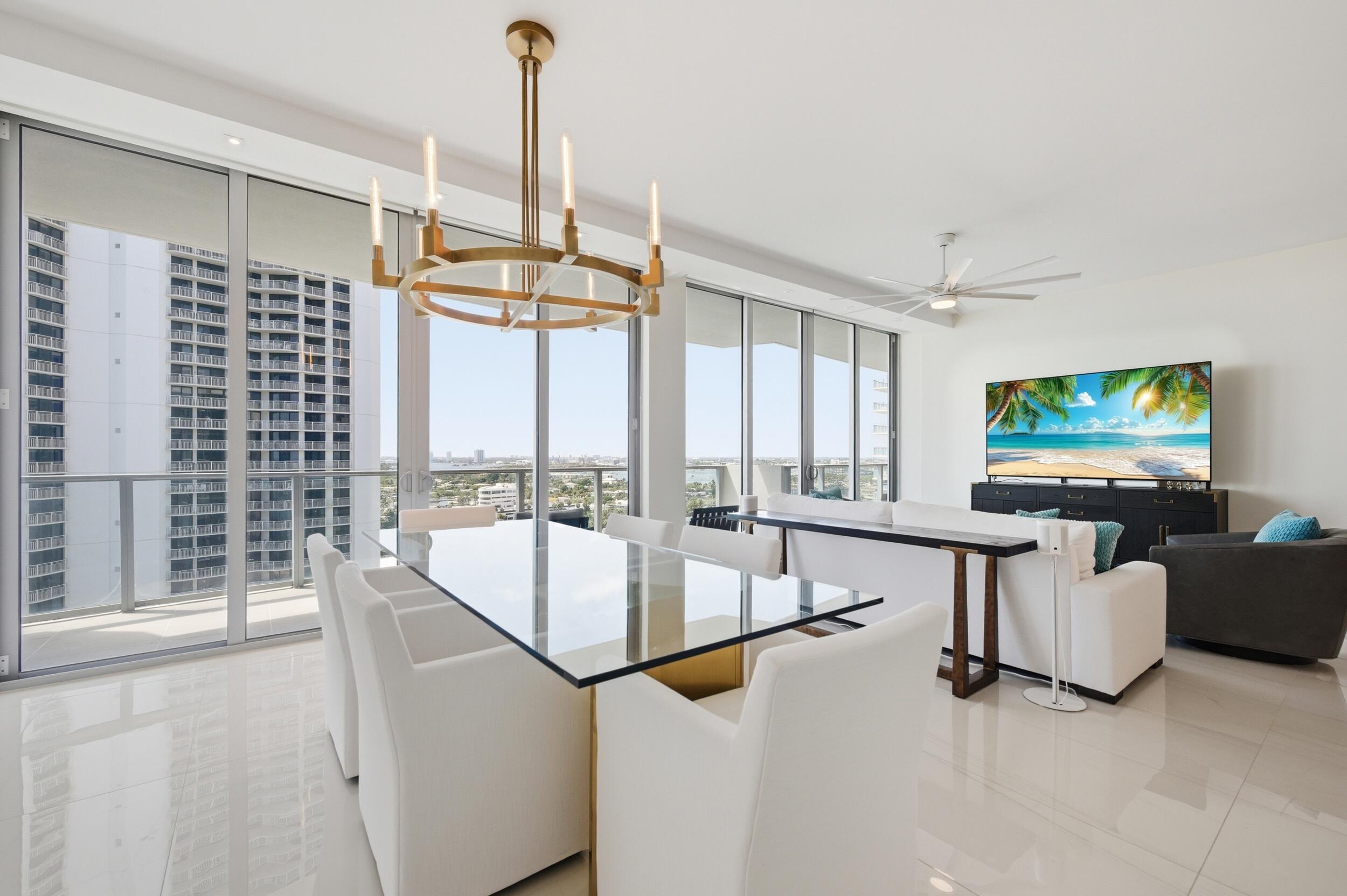 3100 N Ocean Drive H-1506 Property Photo 14