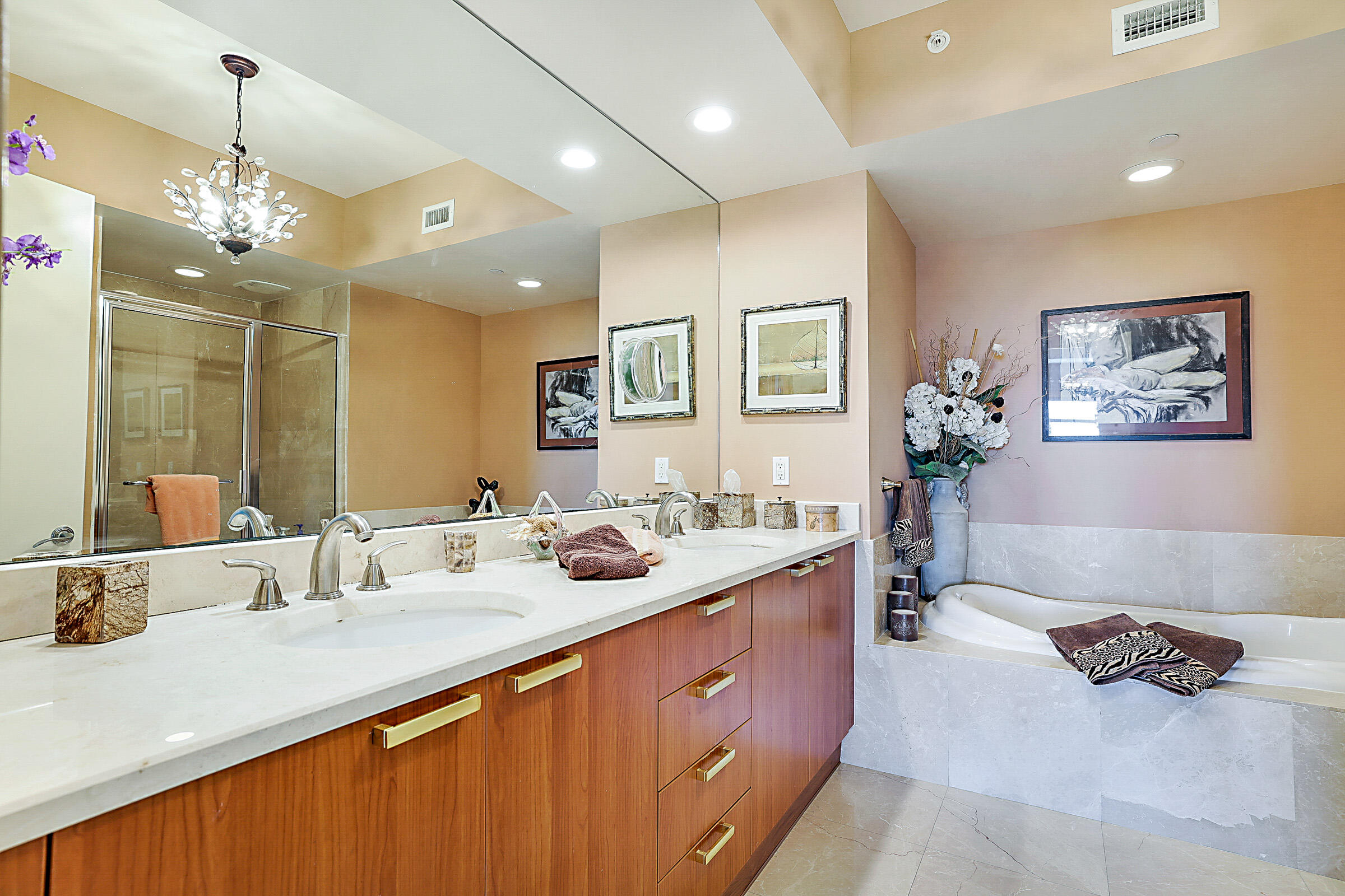 2640 Lake Shore Drive 1416 Property Photo 33