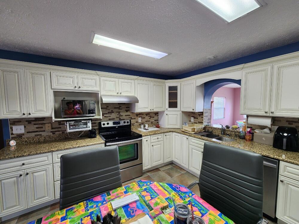 1177 Lisa Lane Property Photo 5