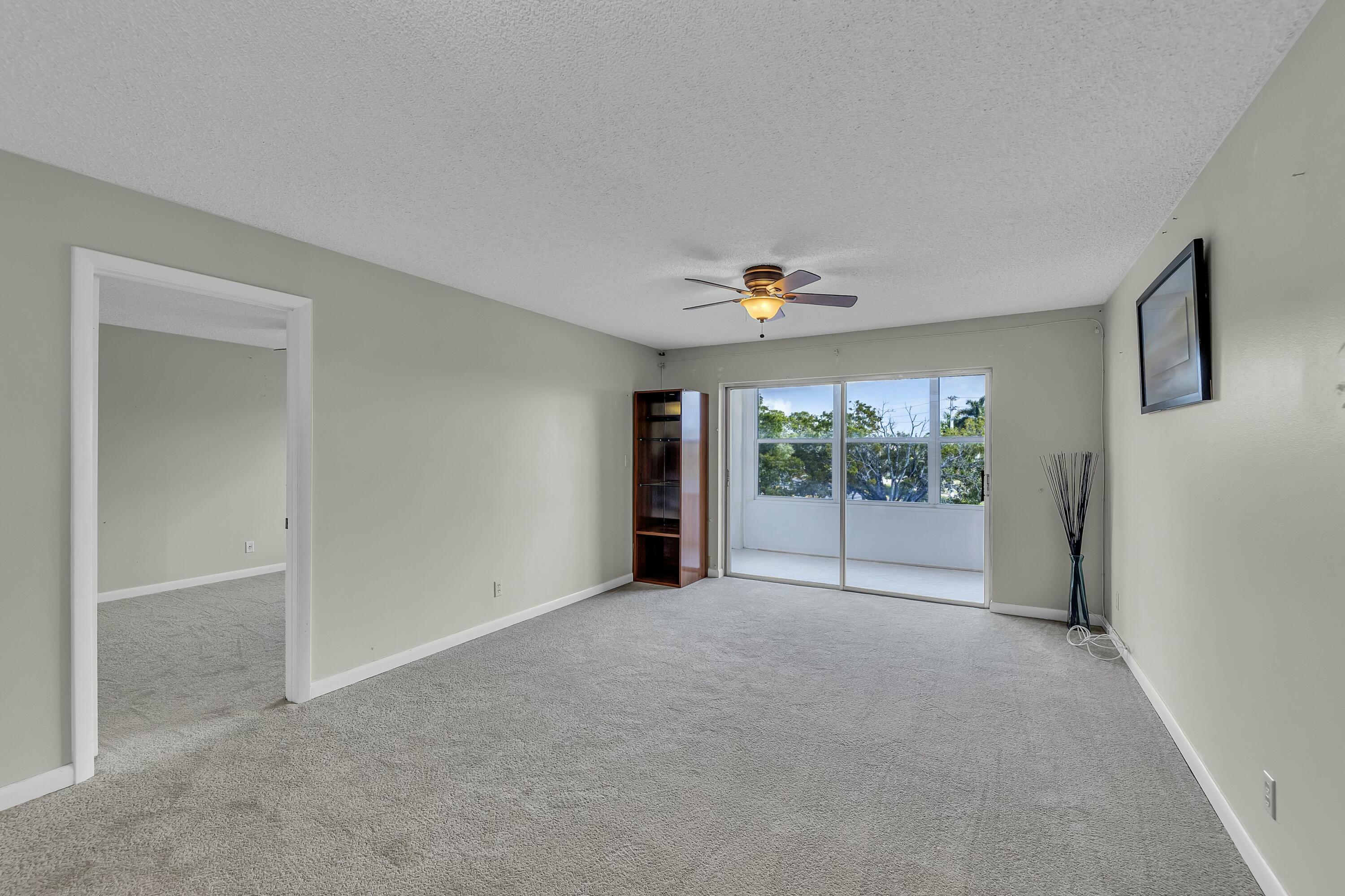 9401 Sunrise Lakes Boulevard 311 Property Photo 7