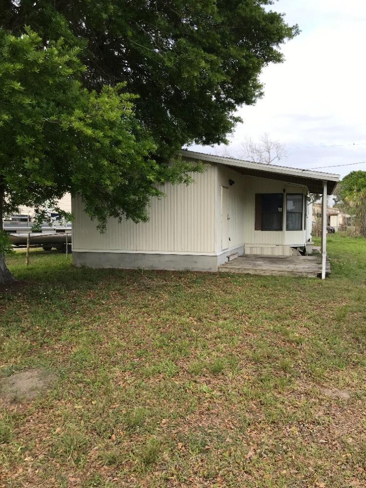 1095 Casey Lane Property Photo 1