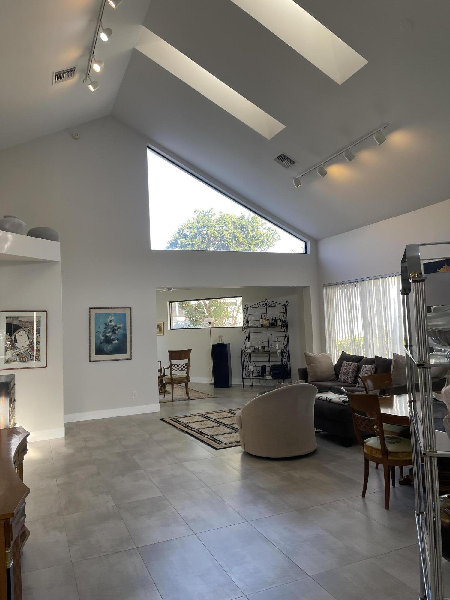 17560 Via Capri Property Photo 2