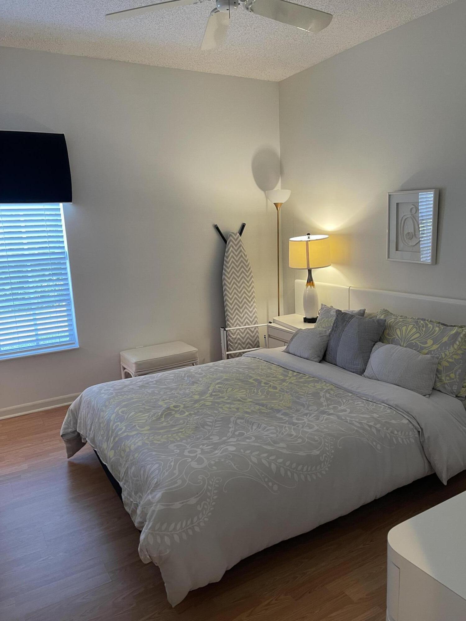 17560 Via Capri Property Photo 6