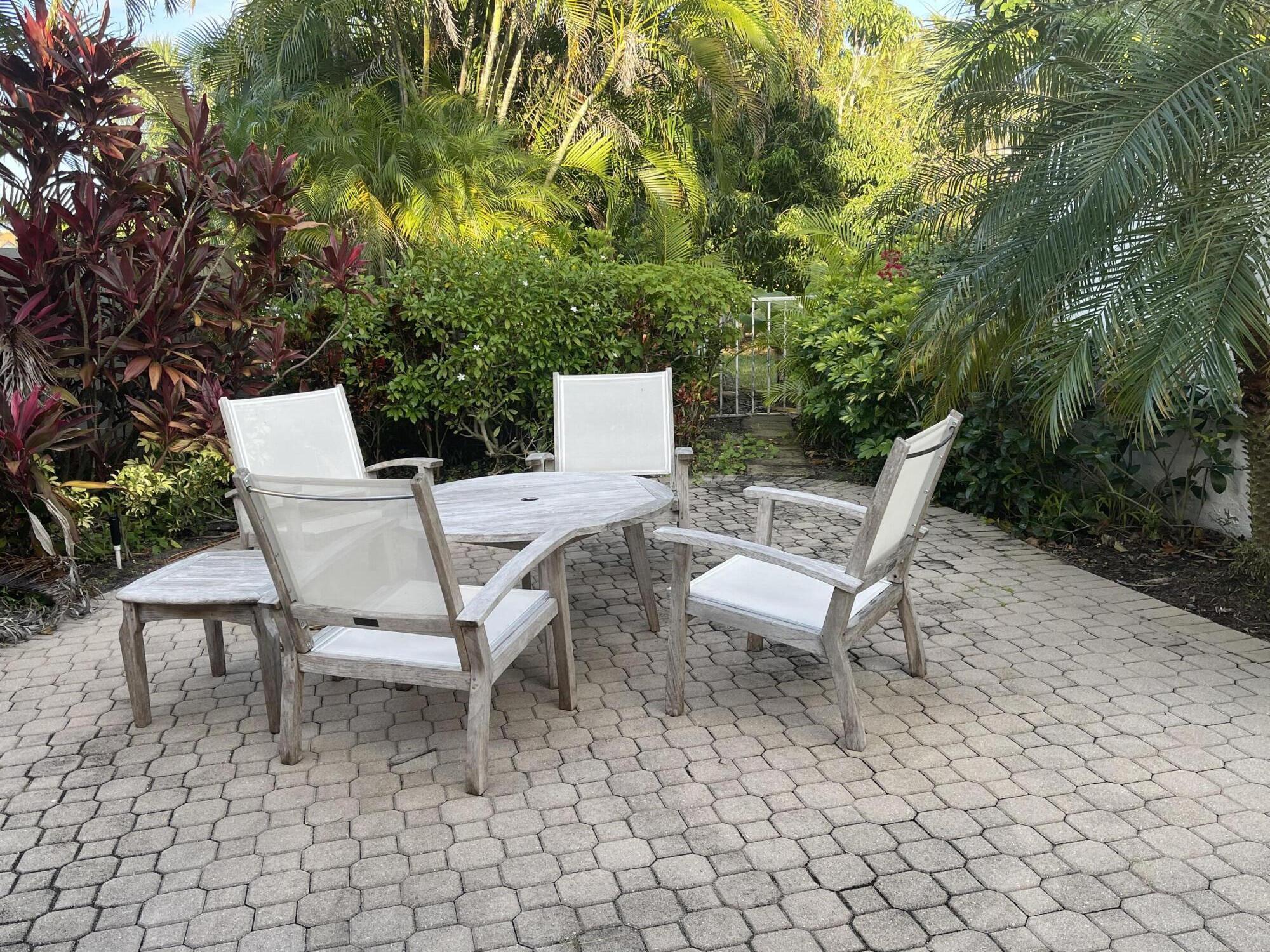 17560 Via Capri Property Photo 18