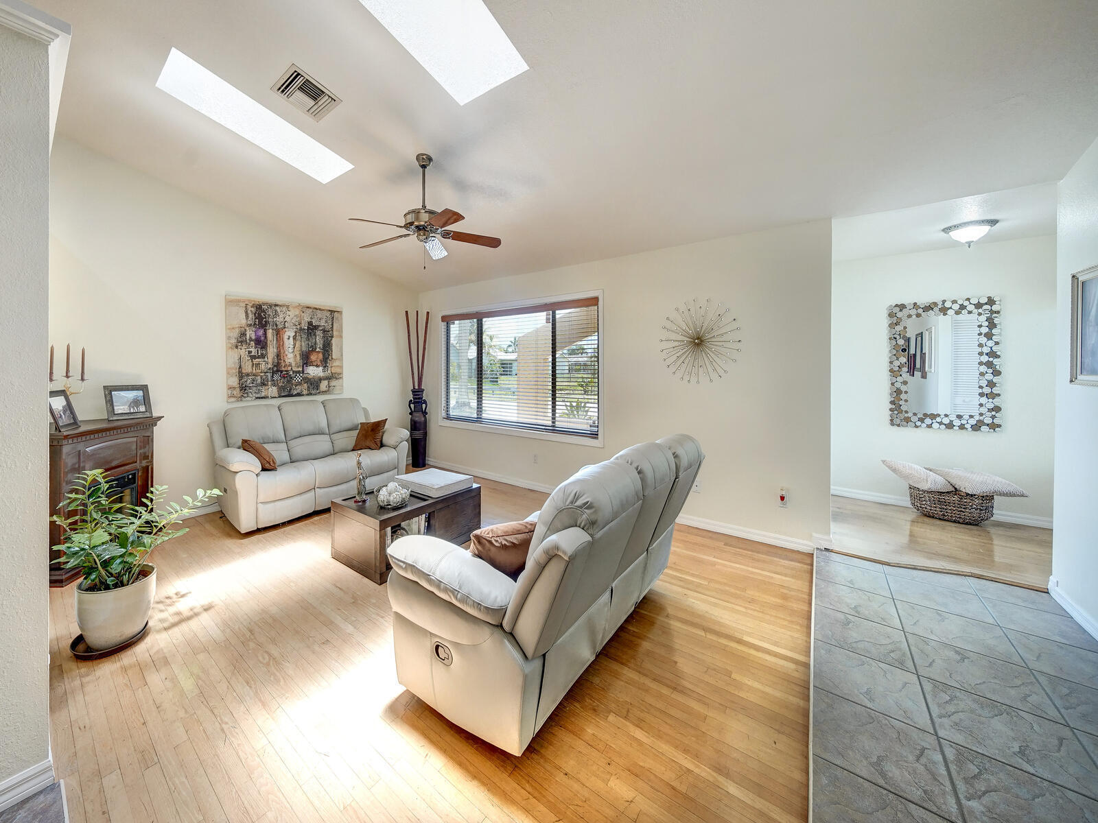 7625 Sunflower Drive Property Photo 10