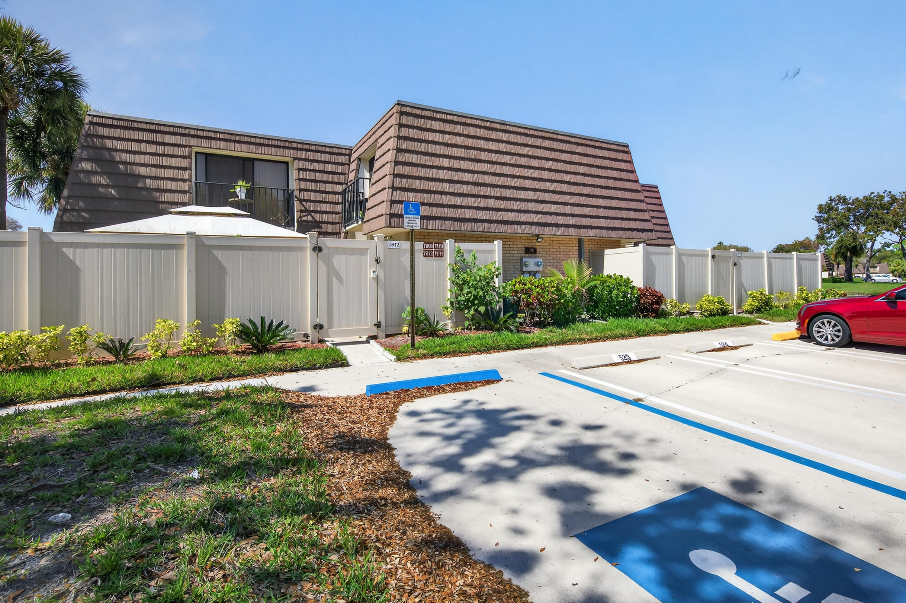 7811 78th Way Property Photo 12