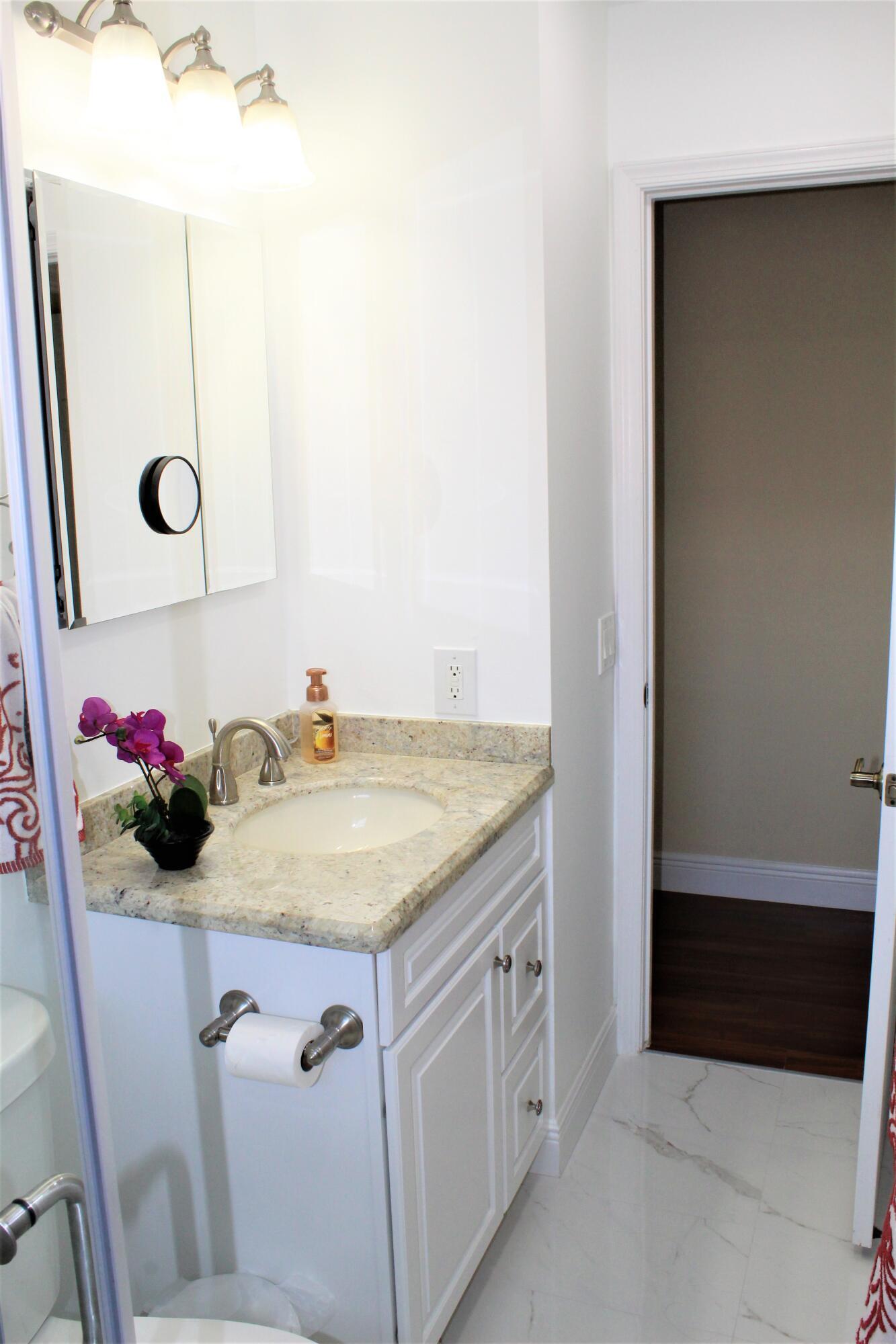 9940 Bauhinia Tree Way B Property Photo 8