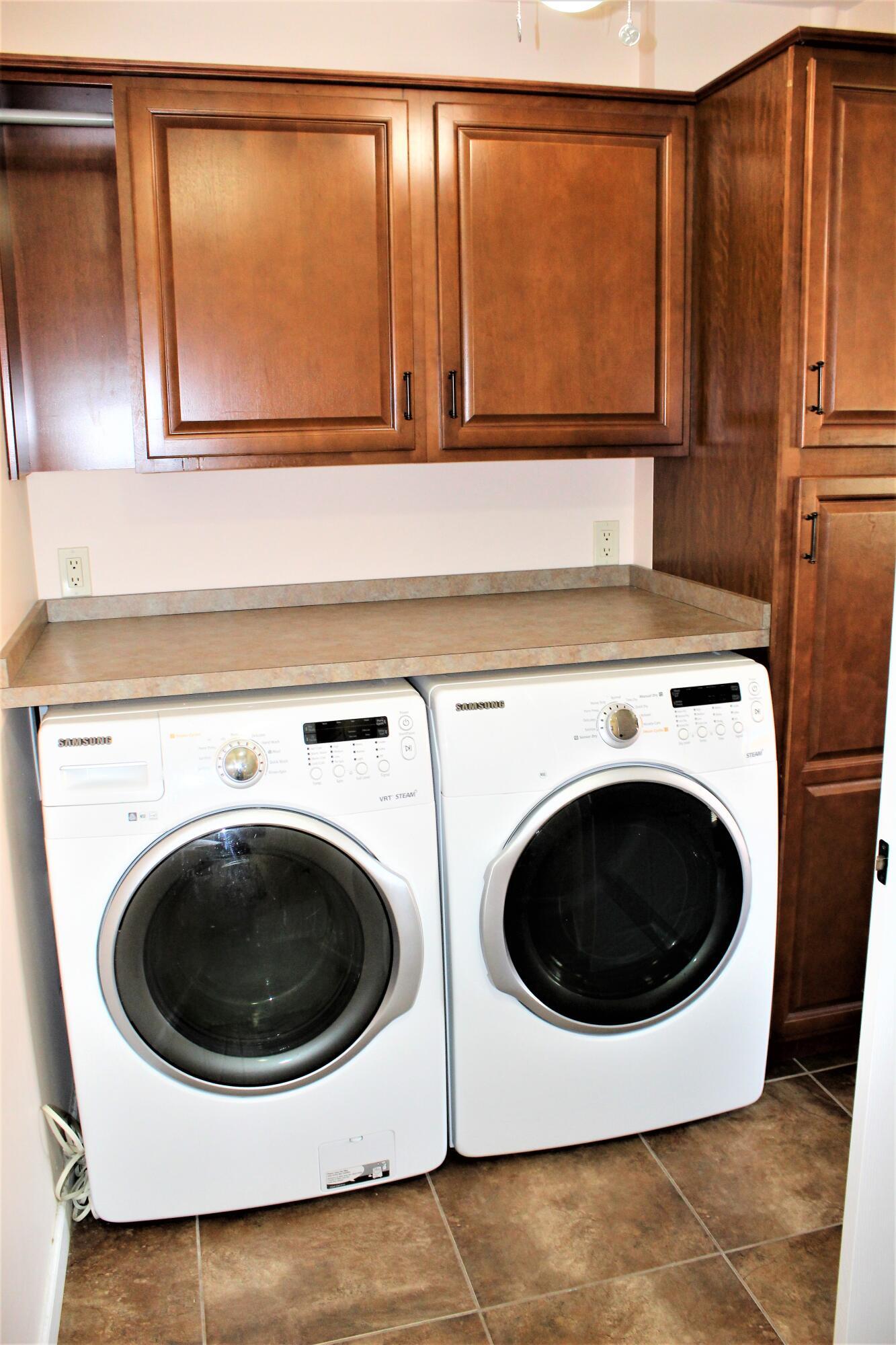 9940 Bauhinia Tree Way B Property Photo 11