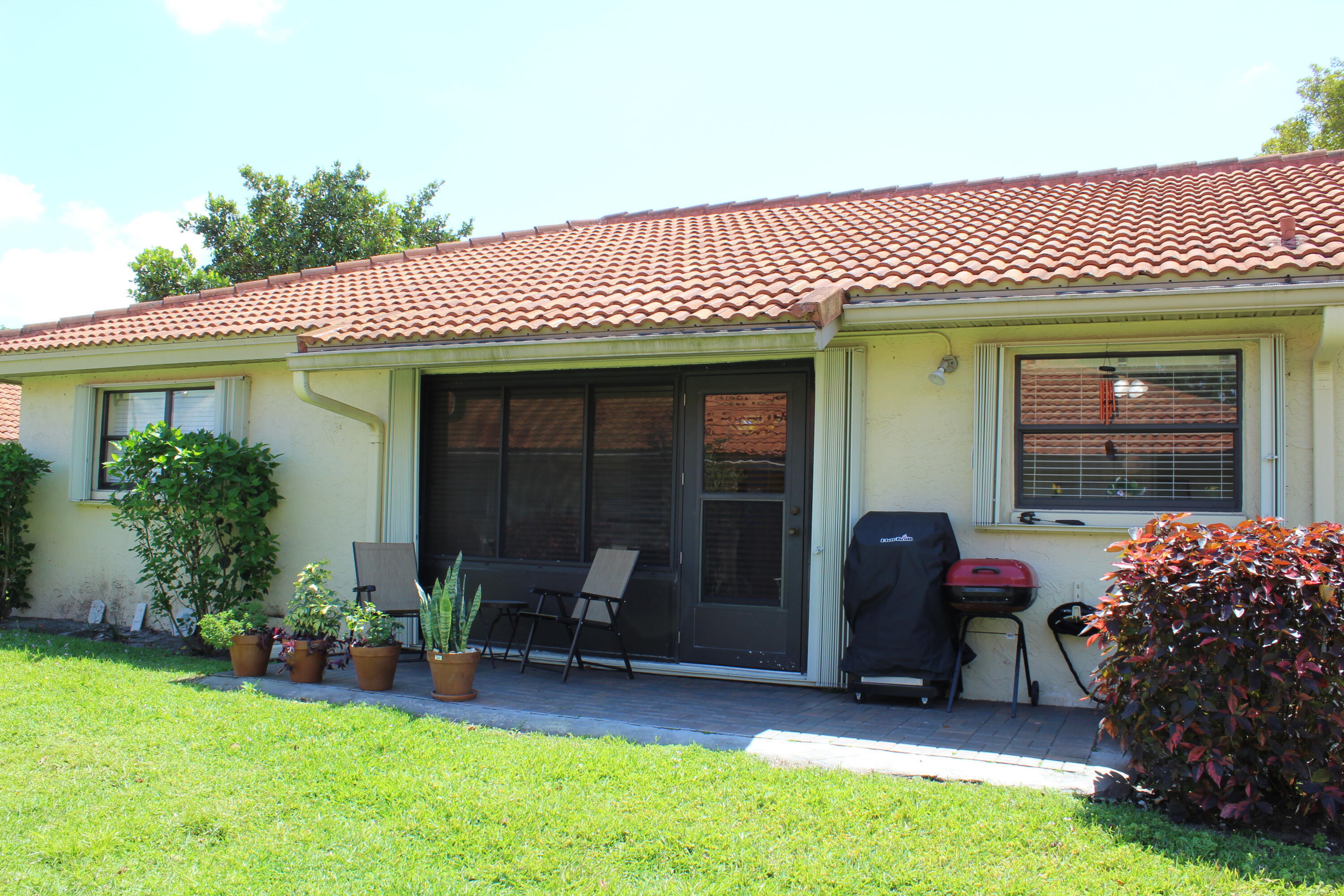 9940 Bauhinia Tree Way B Property Photo 14