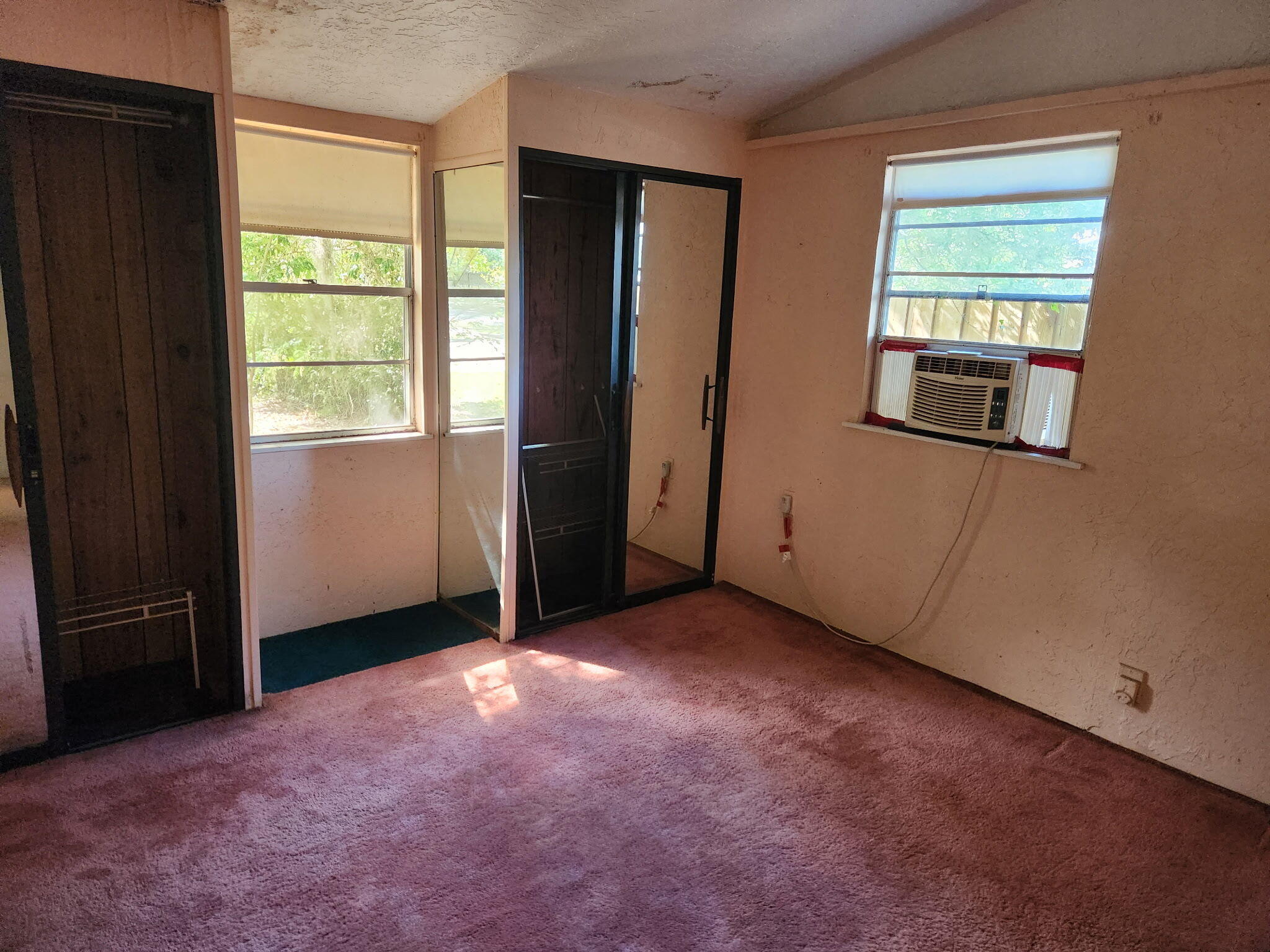 2319 S Summerlin Avenue Property Photo 8