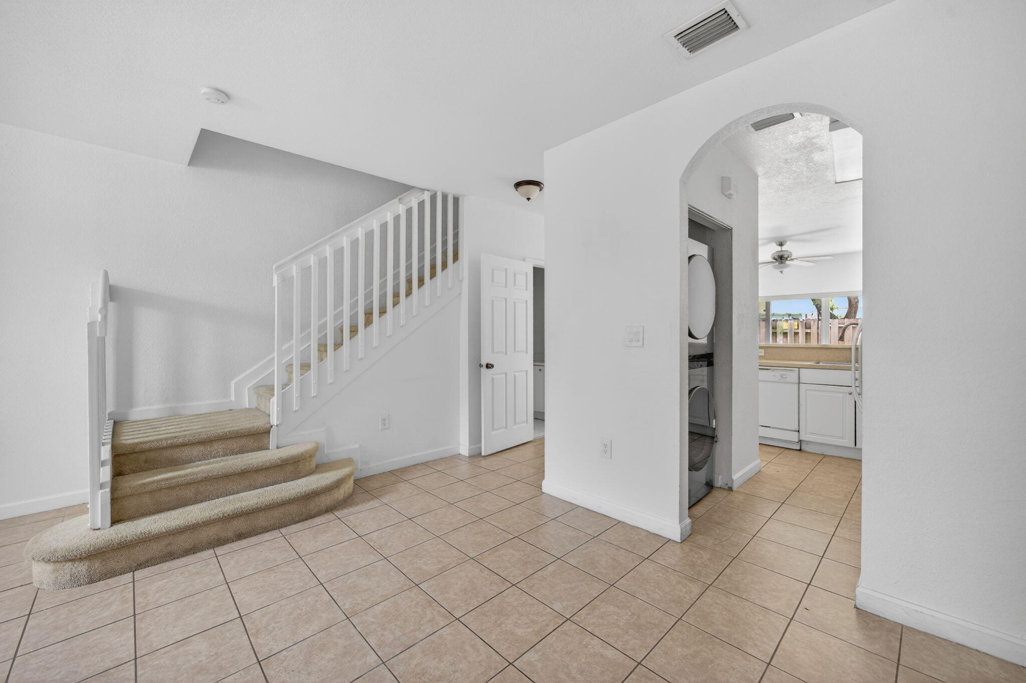 1575 Ne 33rd Avenue Unit 105 Property Photo 8