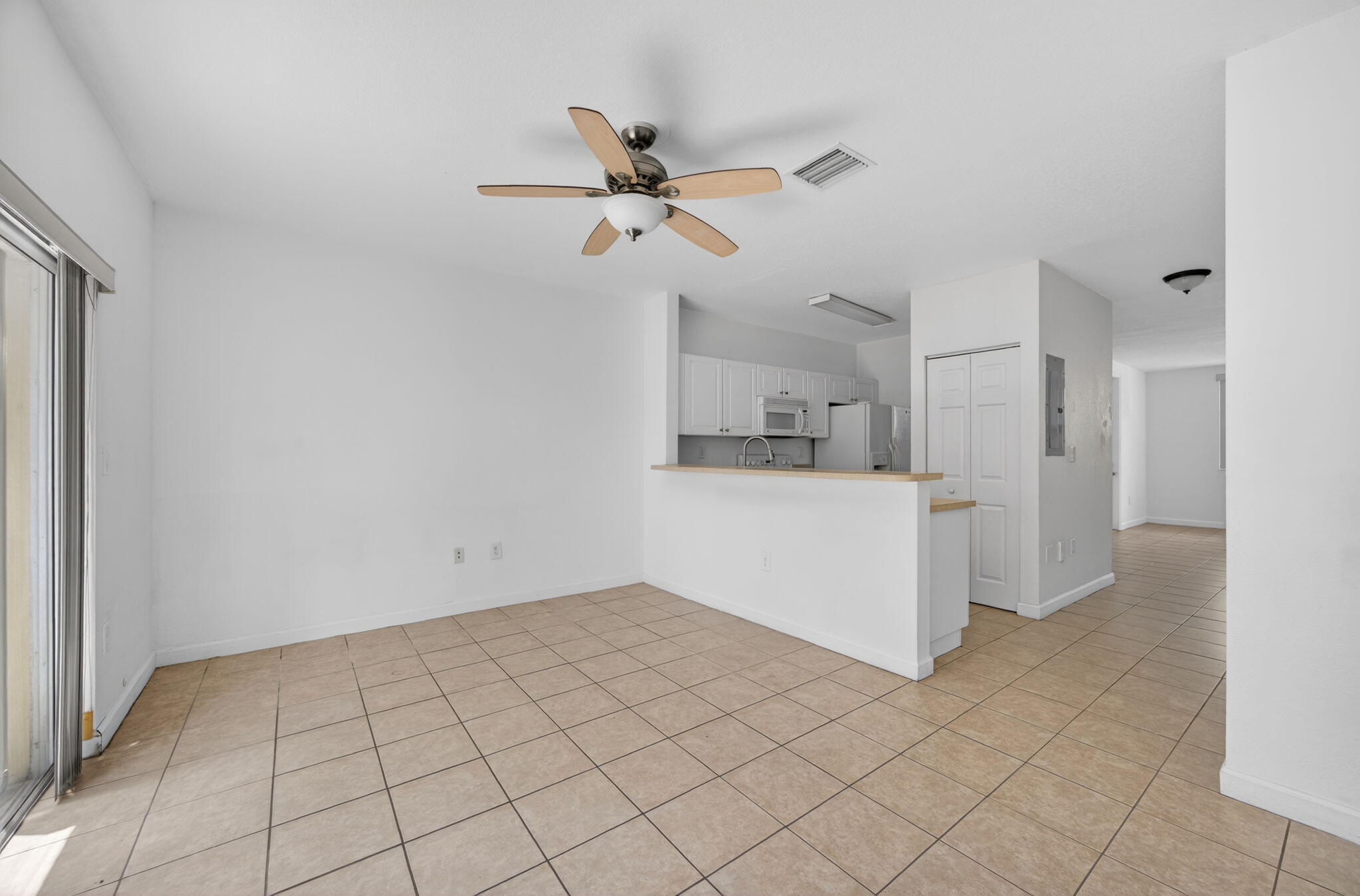 1575 Ne 33rd Avenue Unit 105 Property Photo 14