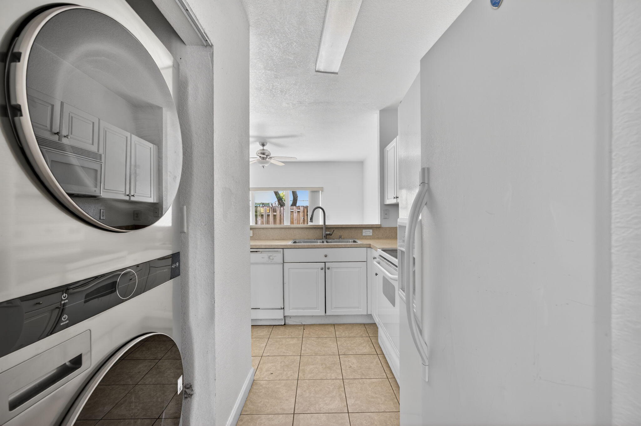 1575 Ne 33rd Avenue Unit 105 Property Photo 16