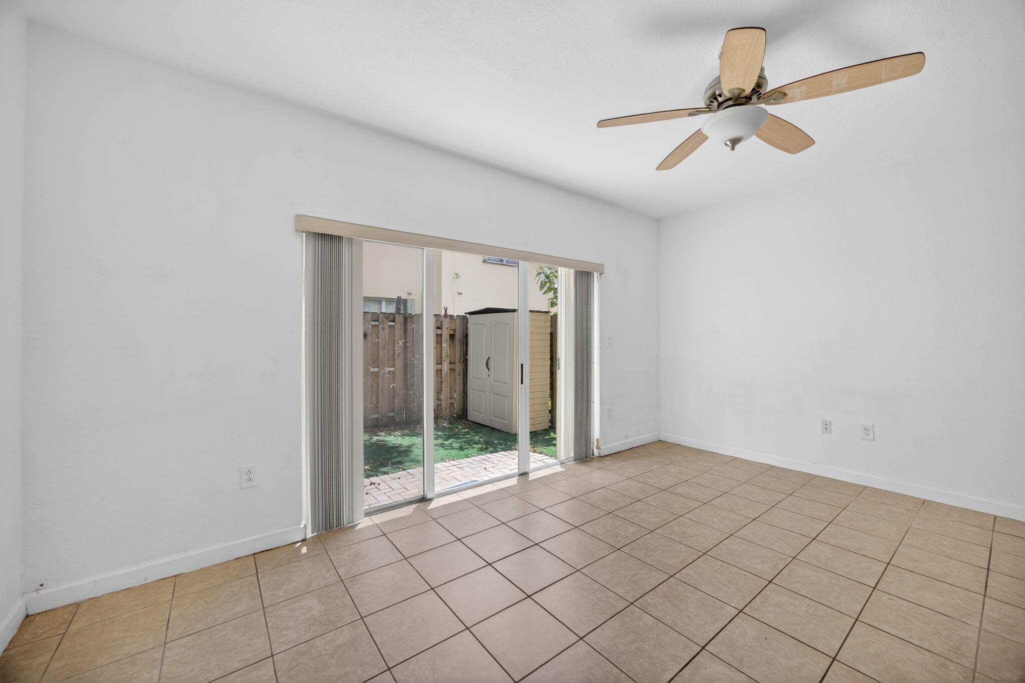 1575 Ne 33rd Avenue Unit 105 Property Photo 18