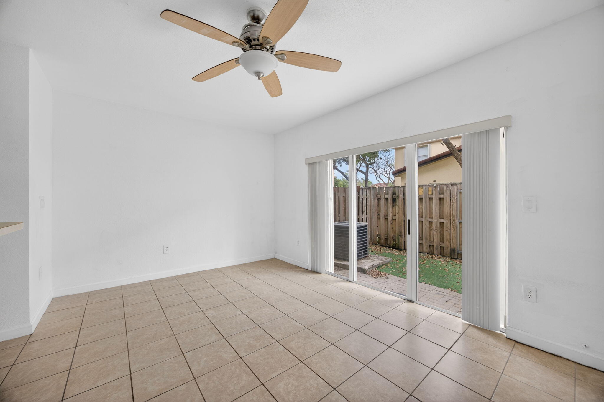 1575 Ne 33rd Avenue Unit 105 Property Photo 19