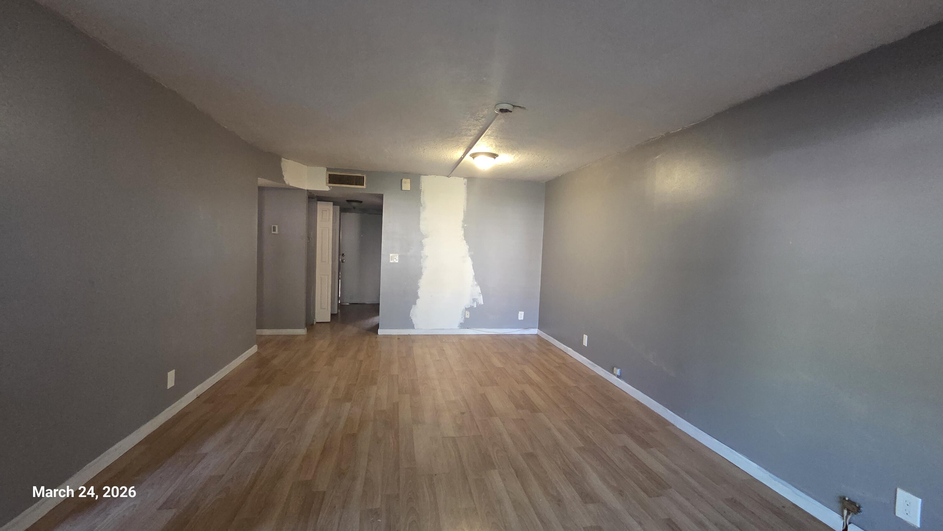 2801 Somerset Drive 101 Property Photo 4