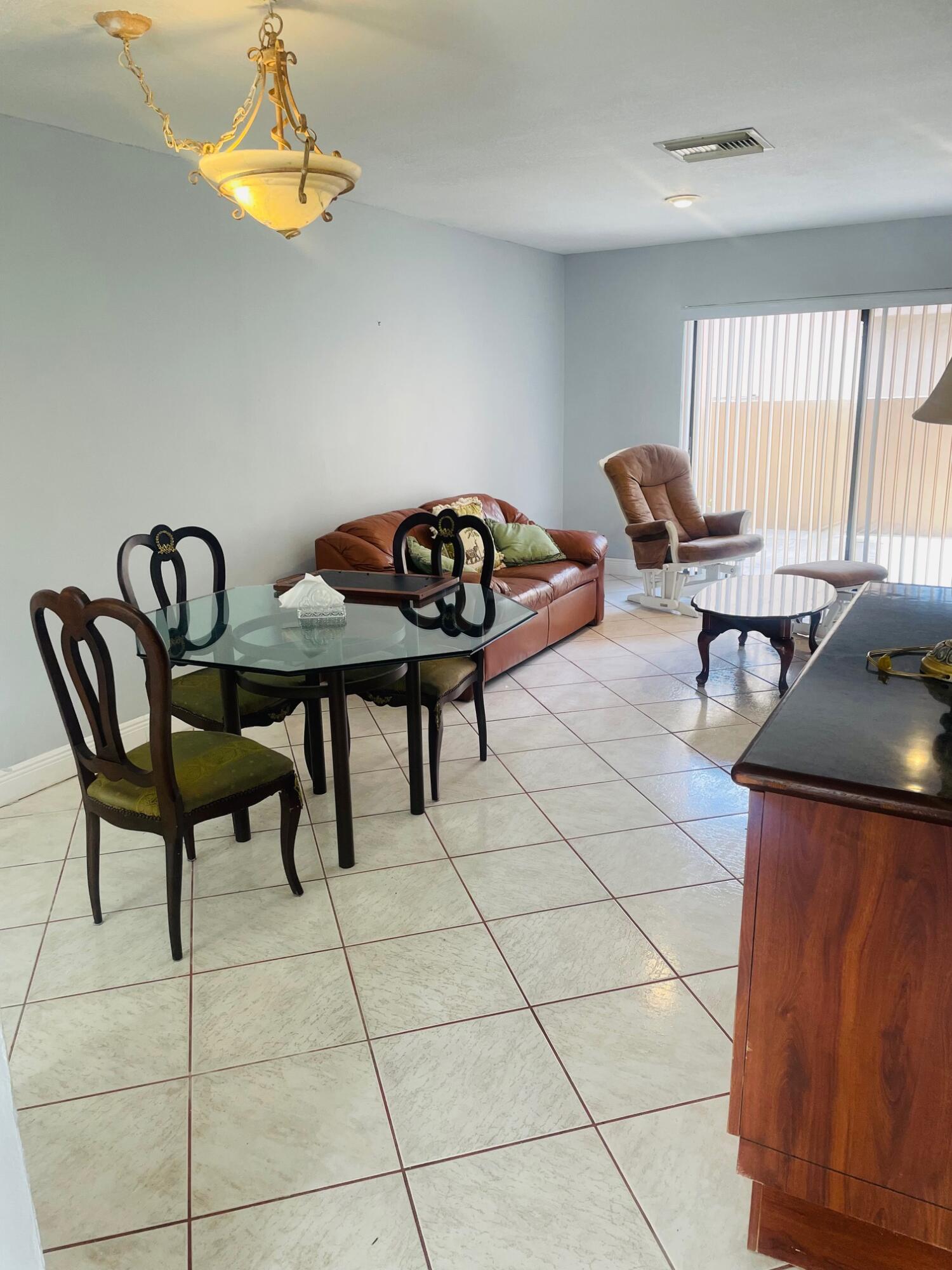 139 Sparrow Drive 2c Property Photo 6