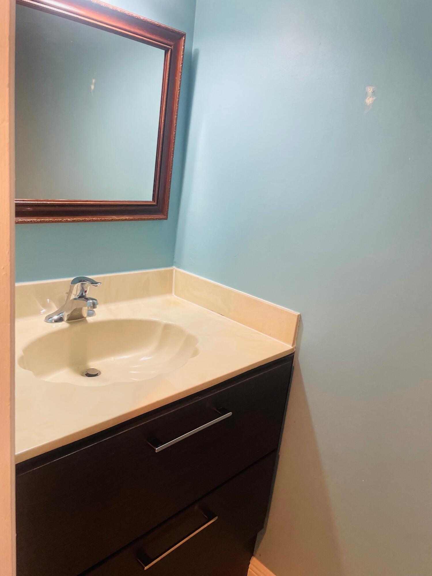 139 Sparrow Drive 2c Property Photo 8