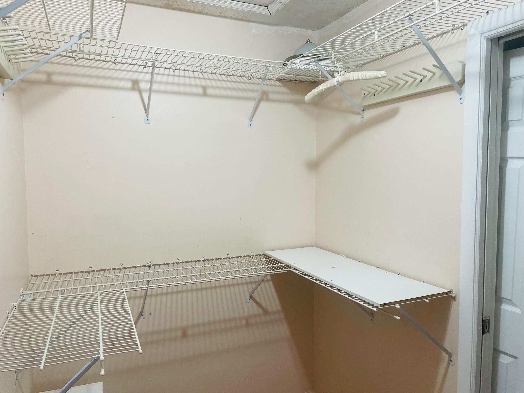 139 Sparrow Drive 2c Property Photo 11