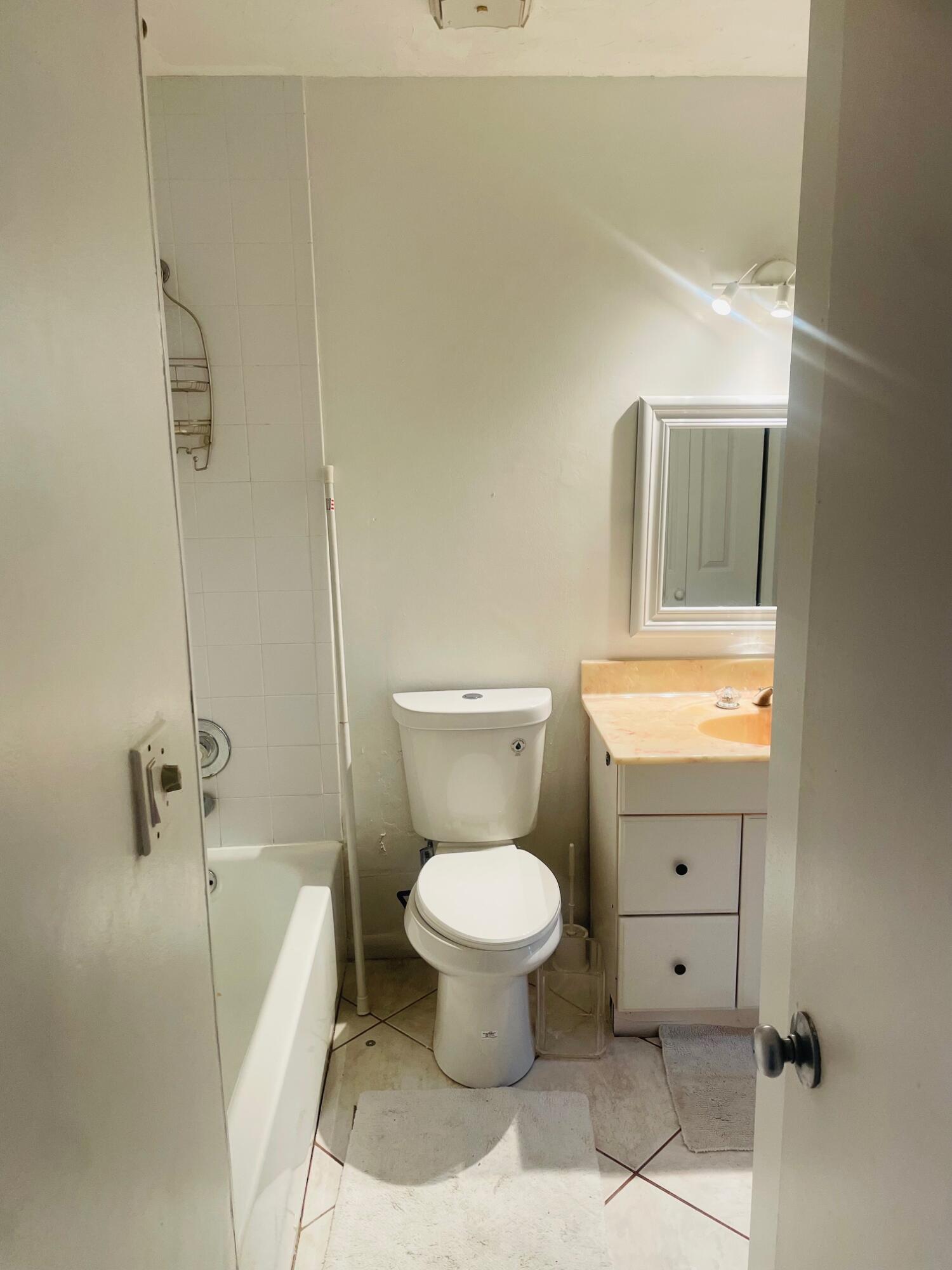 139 Sparrow Drive 2c Property Photo 14
