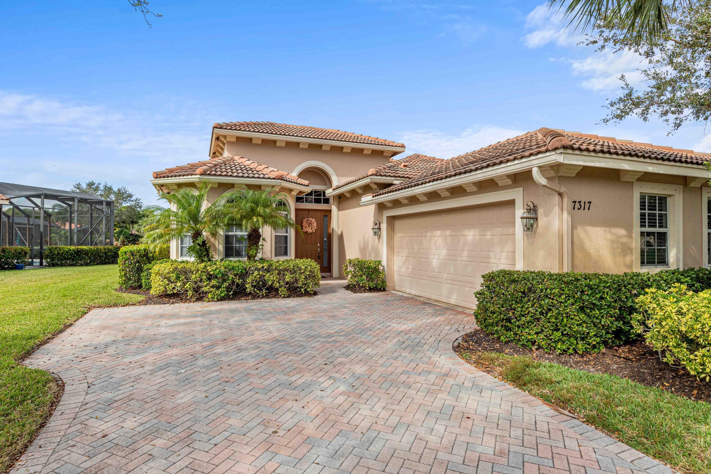 7317 Bob O Link Way Property Photo 4