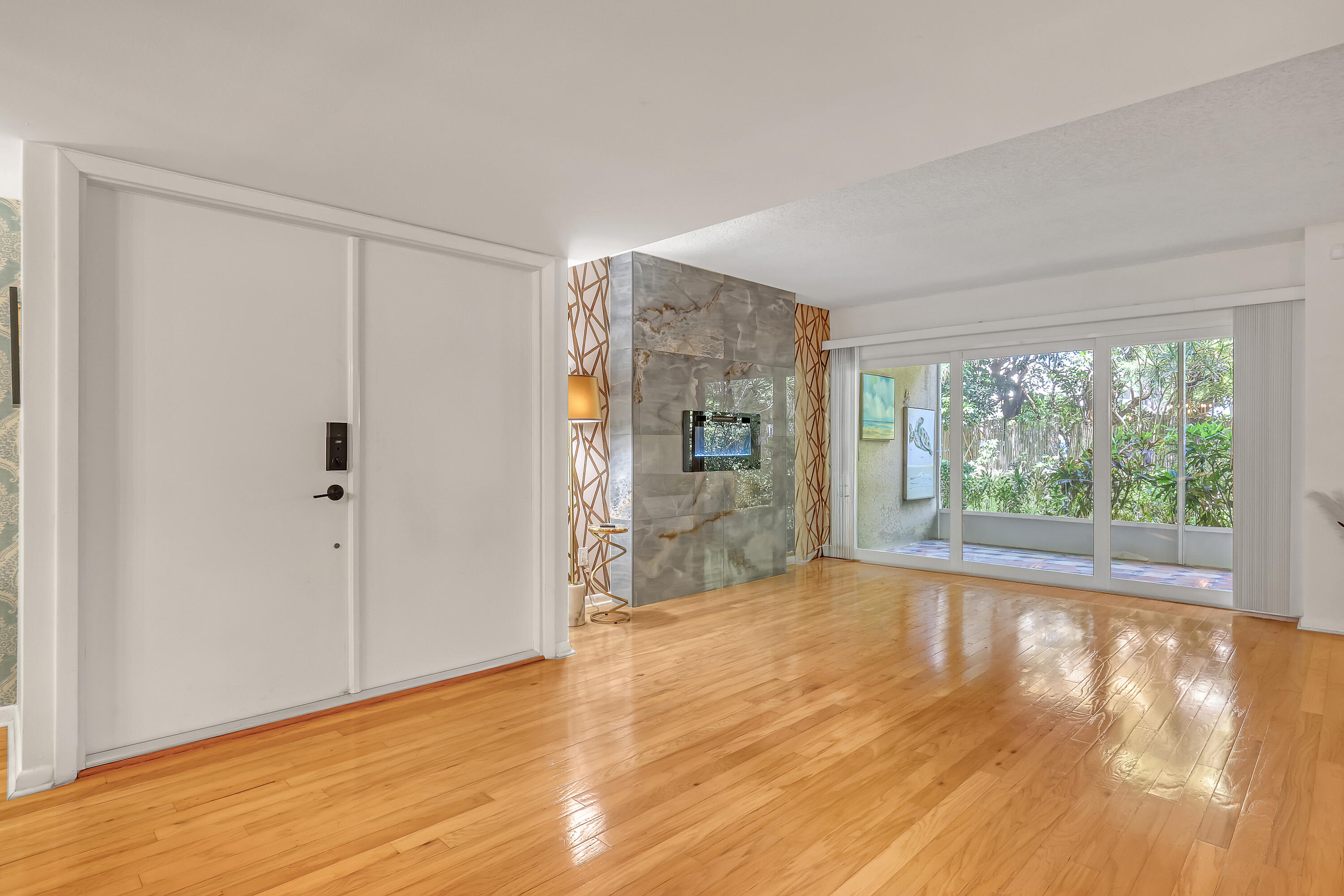 1100 Surf Road 104 Property Photo 15