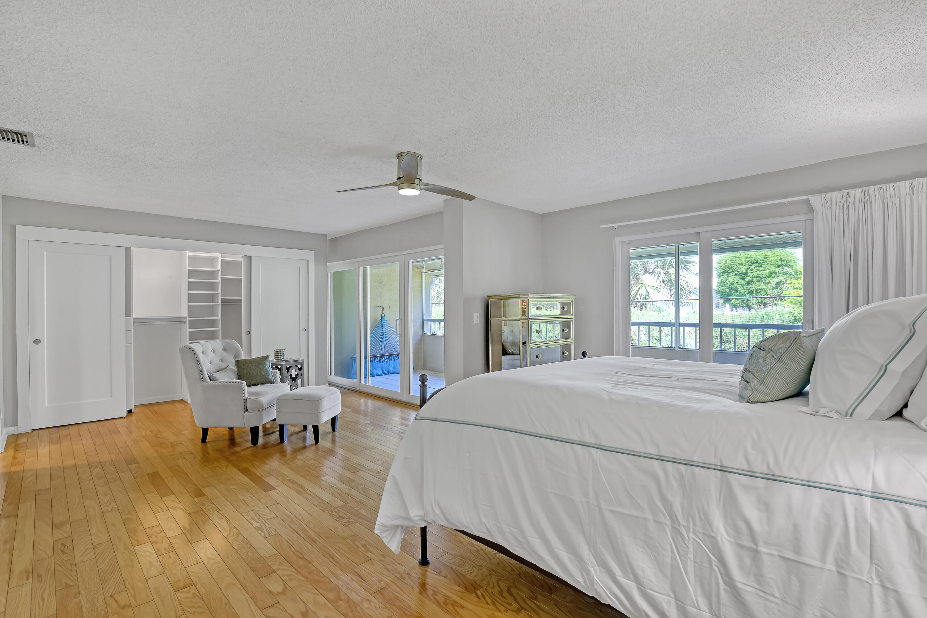 1100 Surf Road 104 Property Photo 18