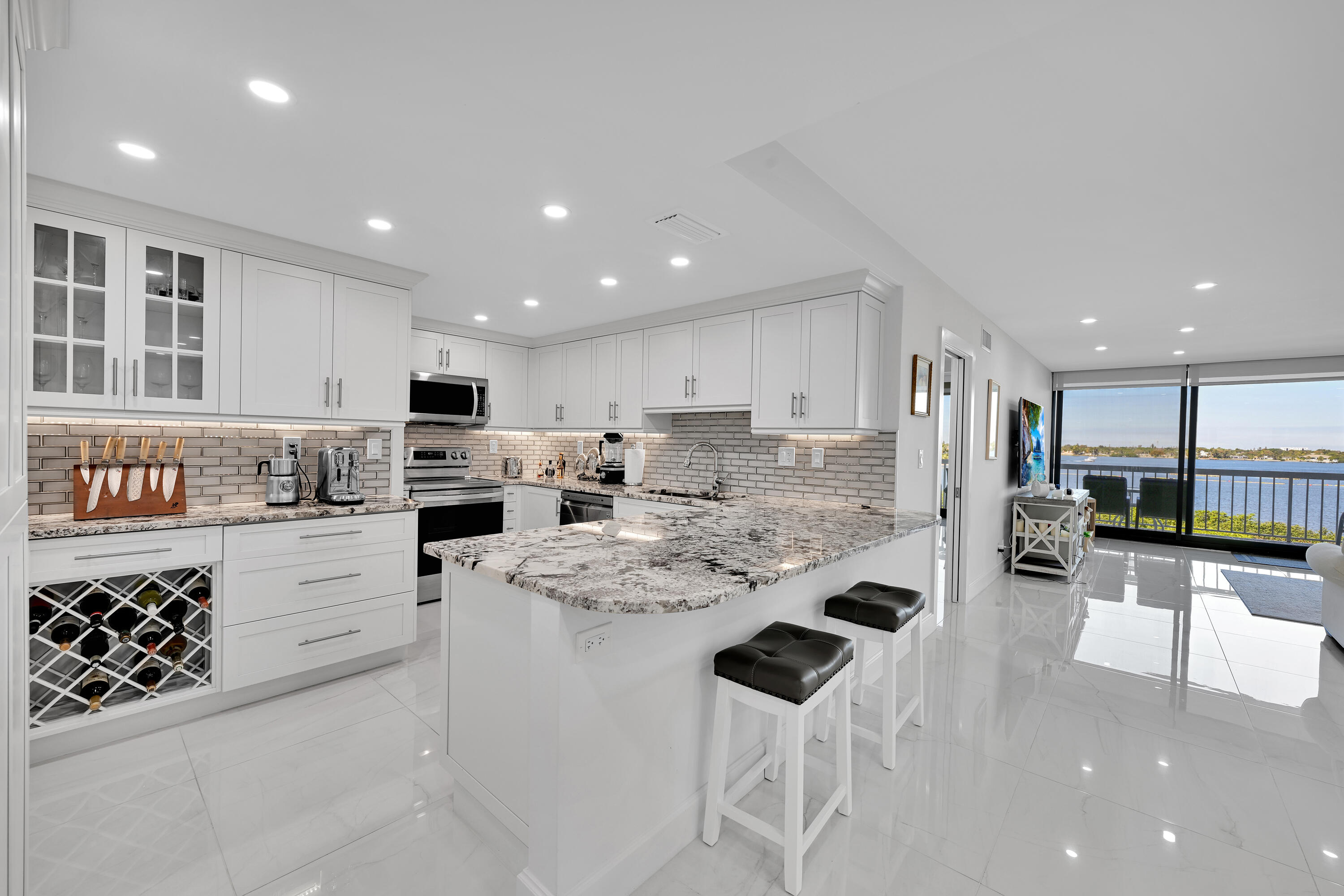 3300 S Ocean Boulevard 306n Property Photo 1