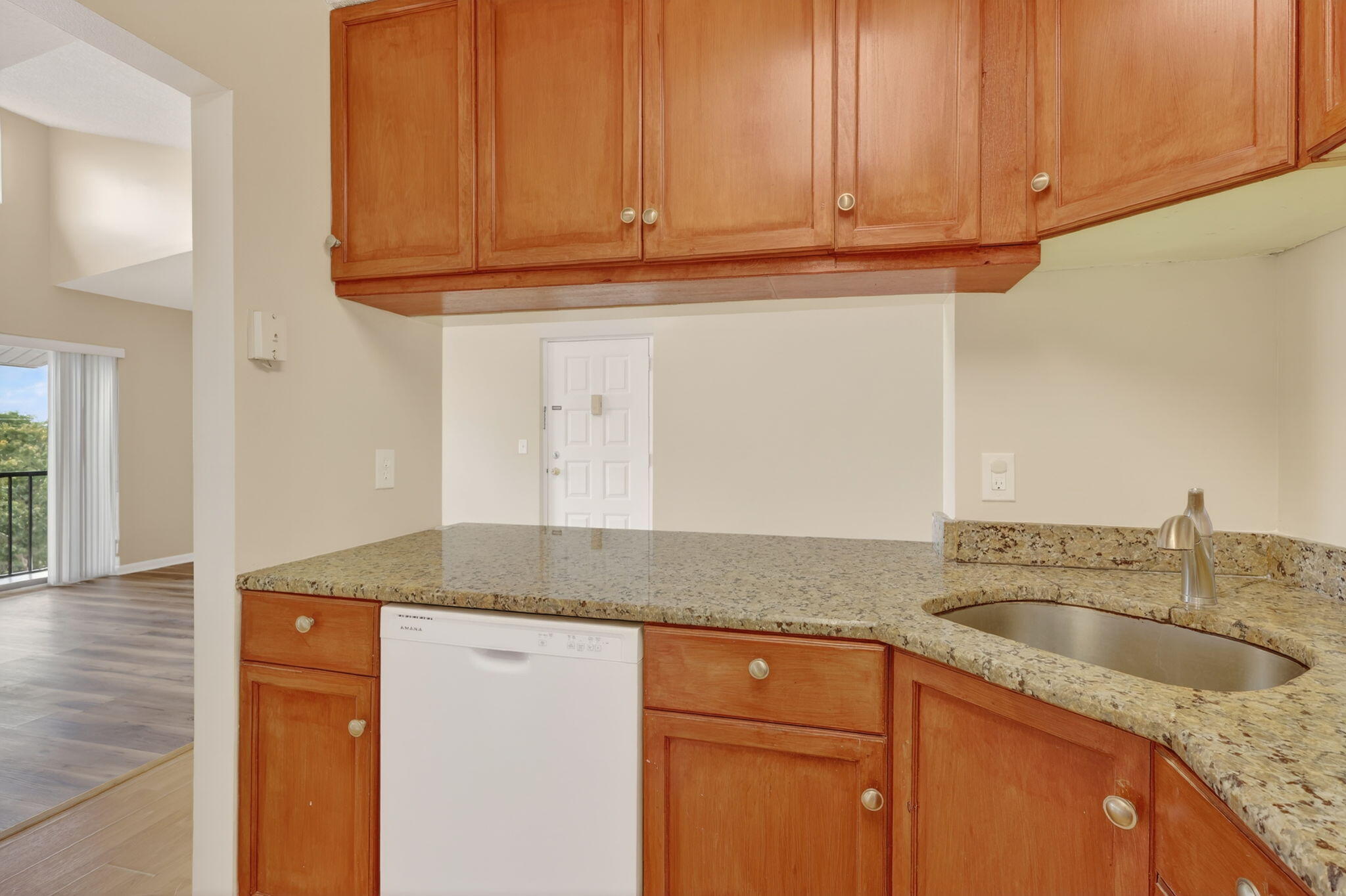 624 Sea Pine Way B3 Property Photo 16