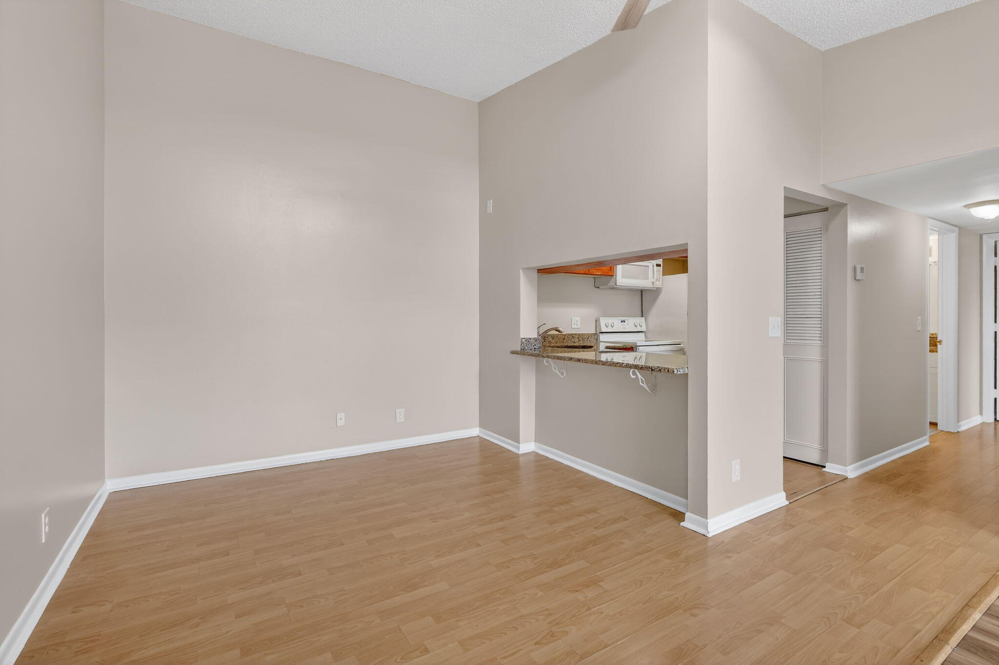 624 Sea Pine Way B3 Property Photo 7