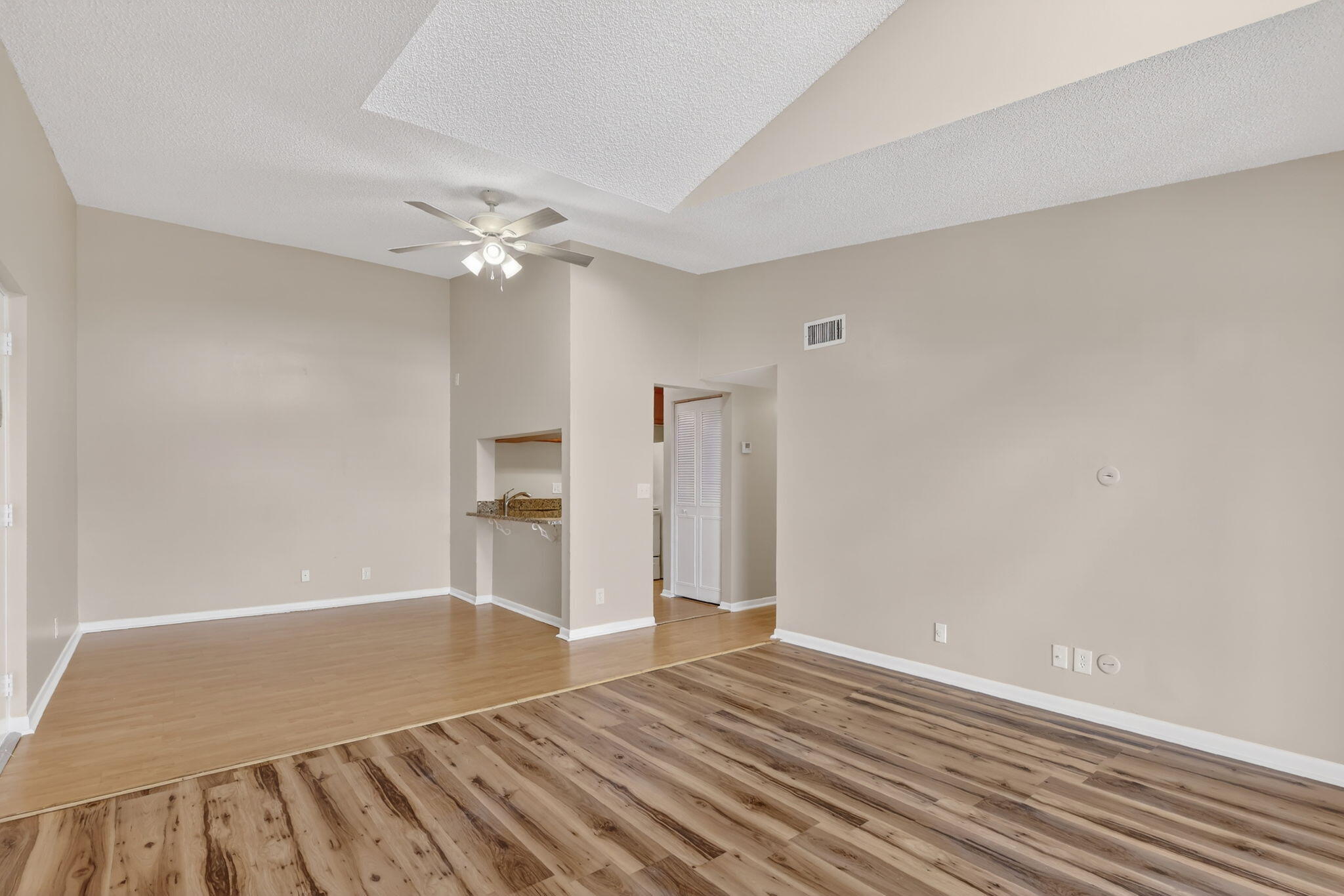 624 Sea Pine Way B3 Property Photo 11