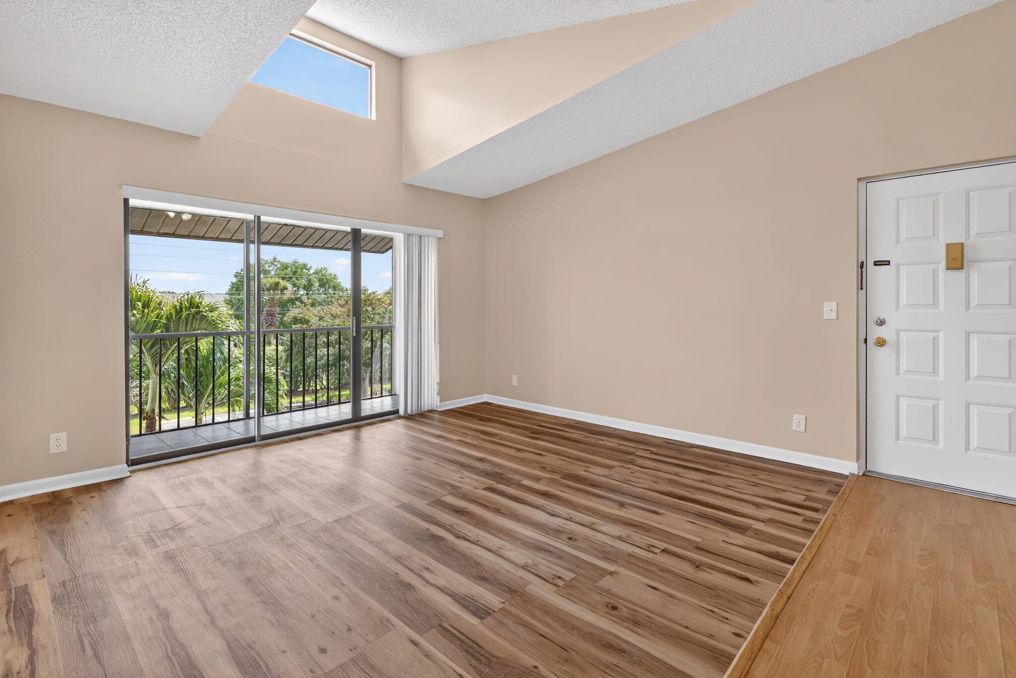 624 Sea Pine Way B3 Property Photo 13