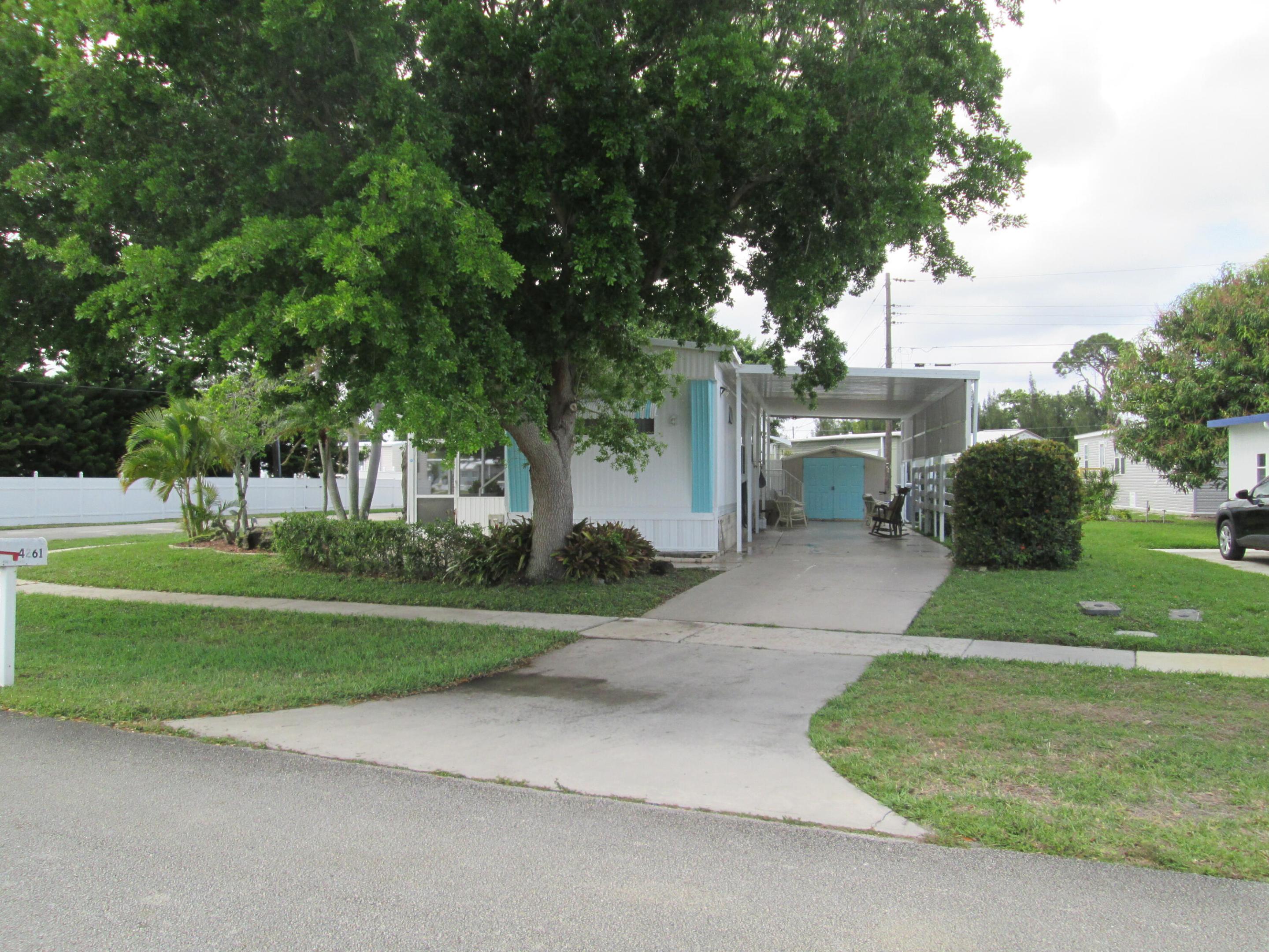 4261 Meadow View Drive Property Photo 2