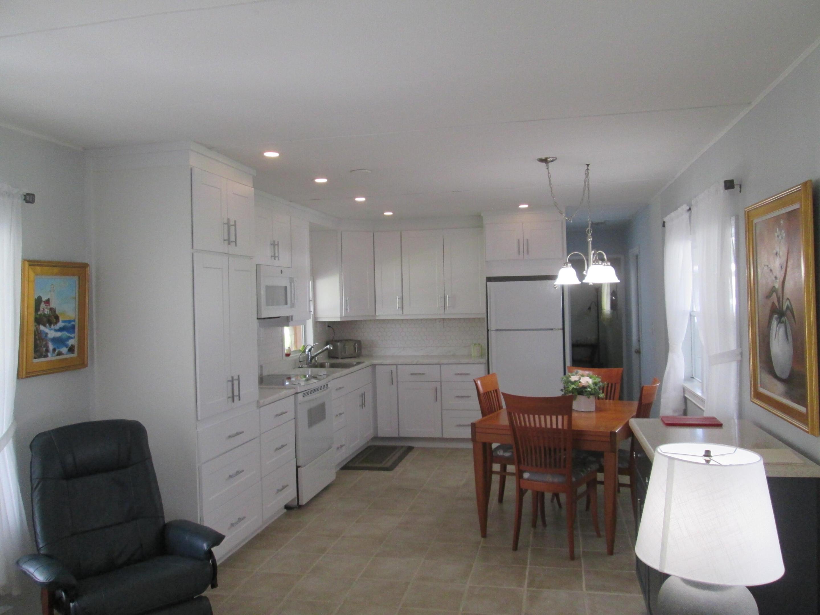 4261 Meadow View Drive Property Photo 14