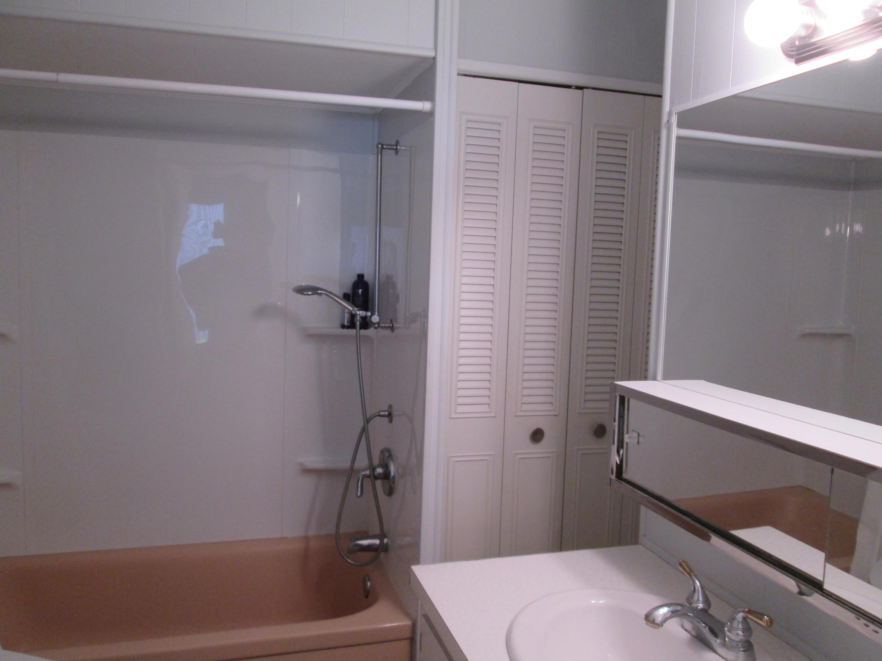 4261 Meadow View Drive Property Photo 25