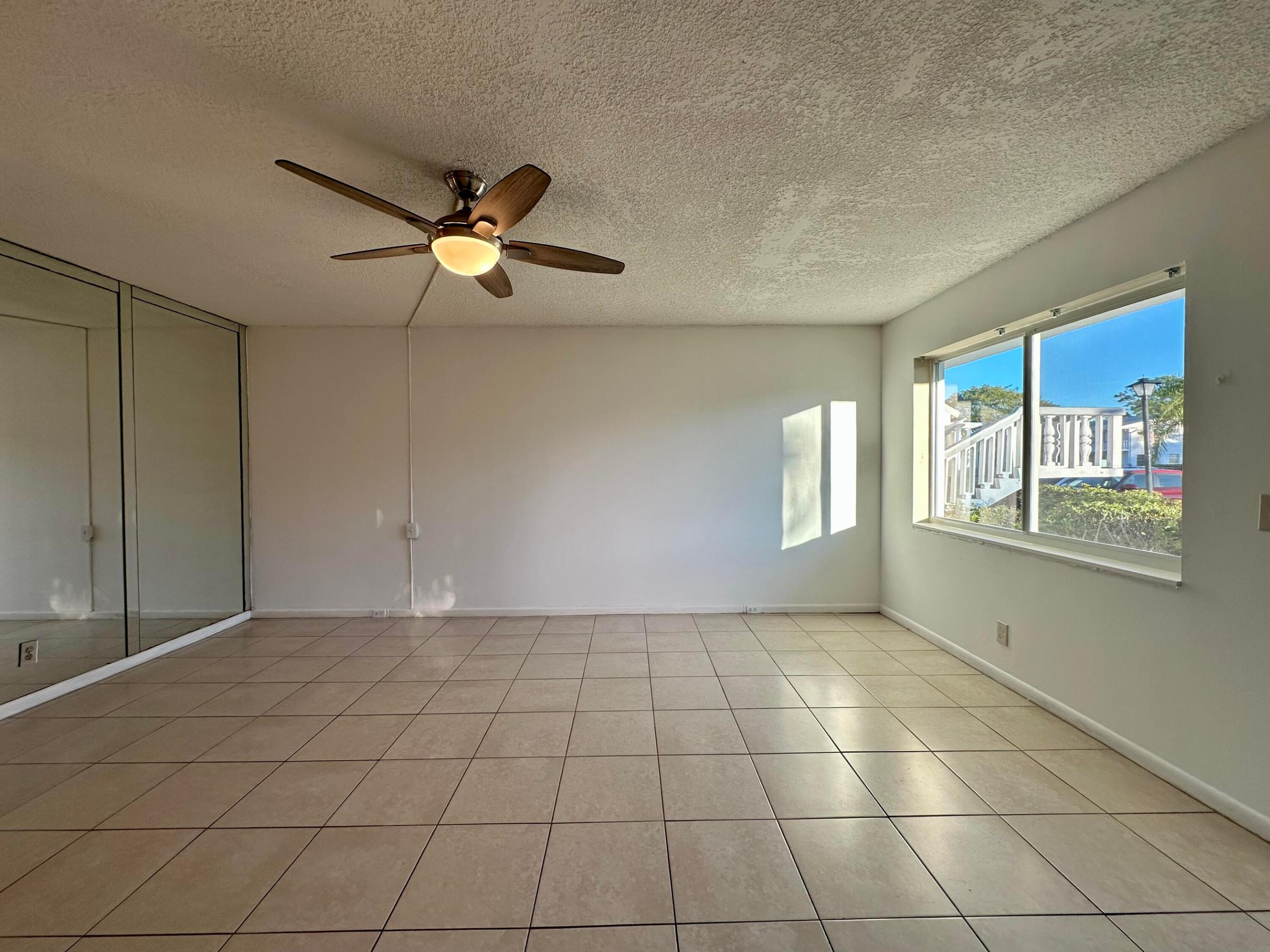 378 Durham L Circle 378 Property Photo 3