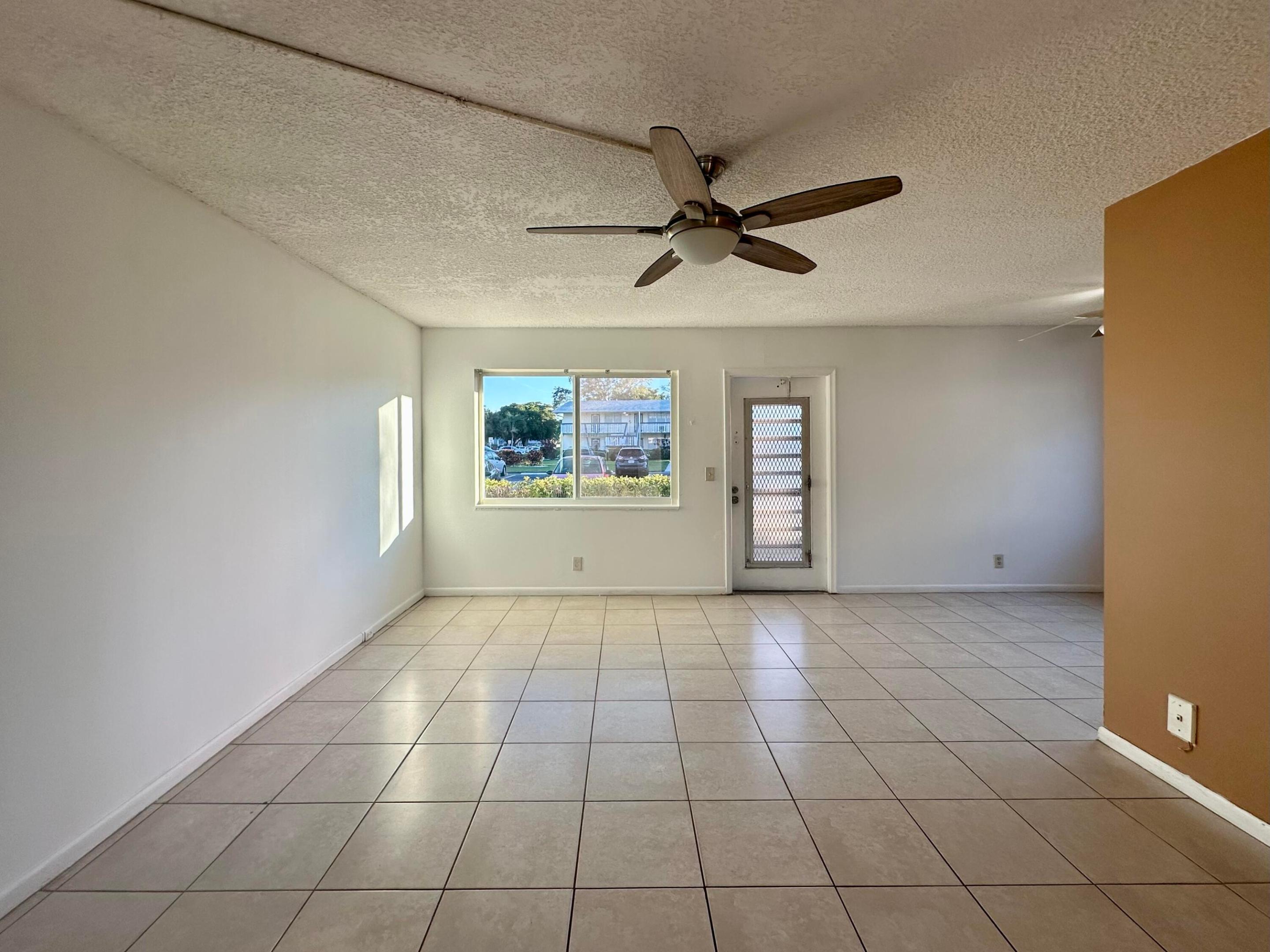 378 Durham L Circle 378 Property Photo 4