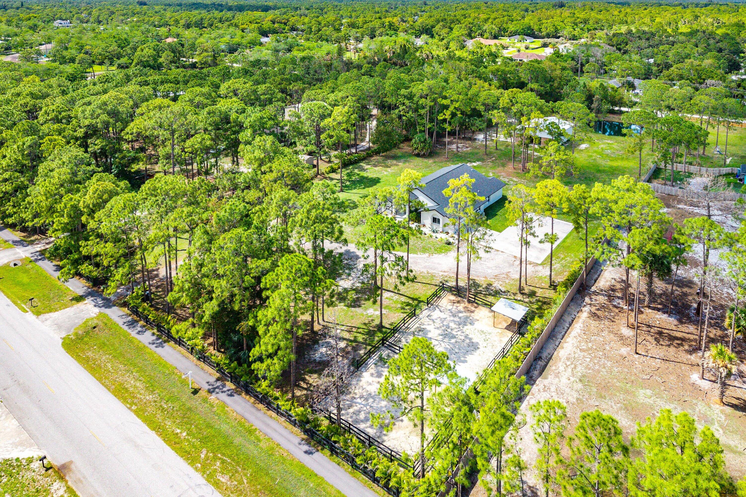16105 Temple Boulevard Property Photo 2