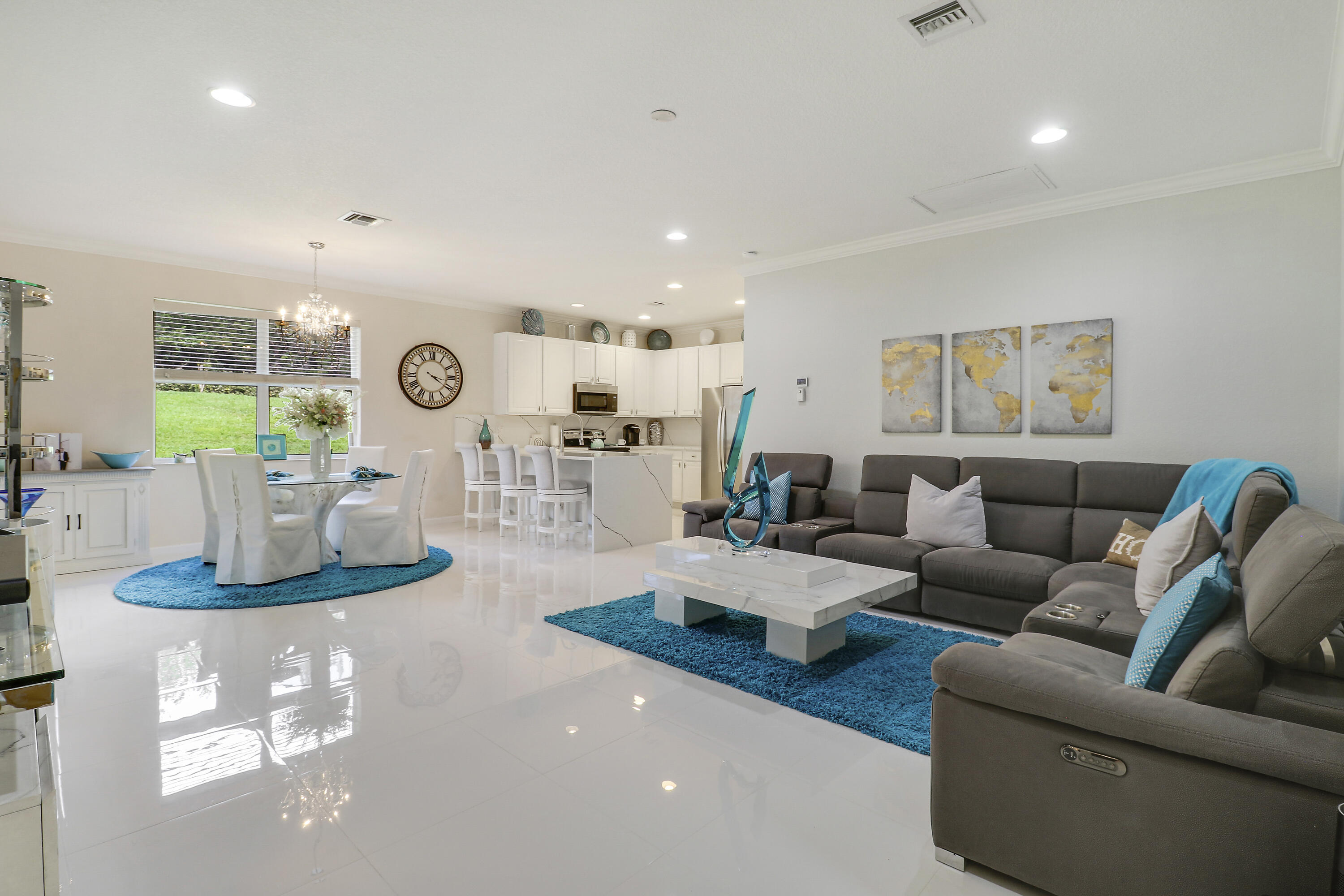 10118 Sw Canossa Way Property Photo 5