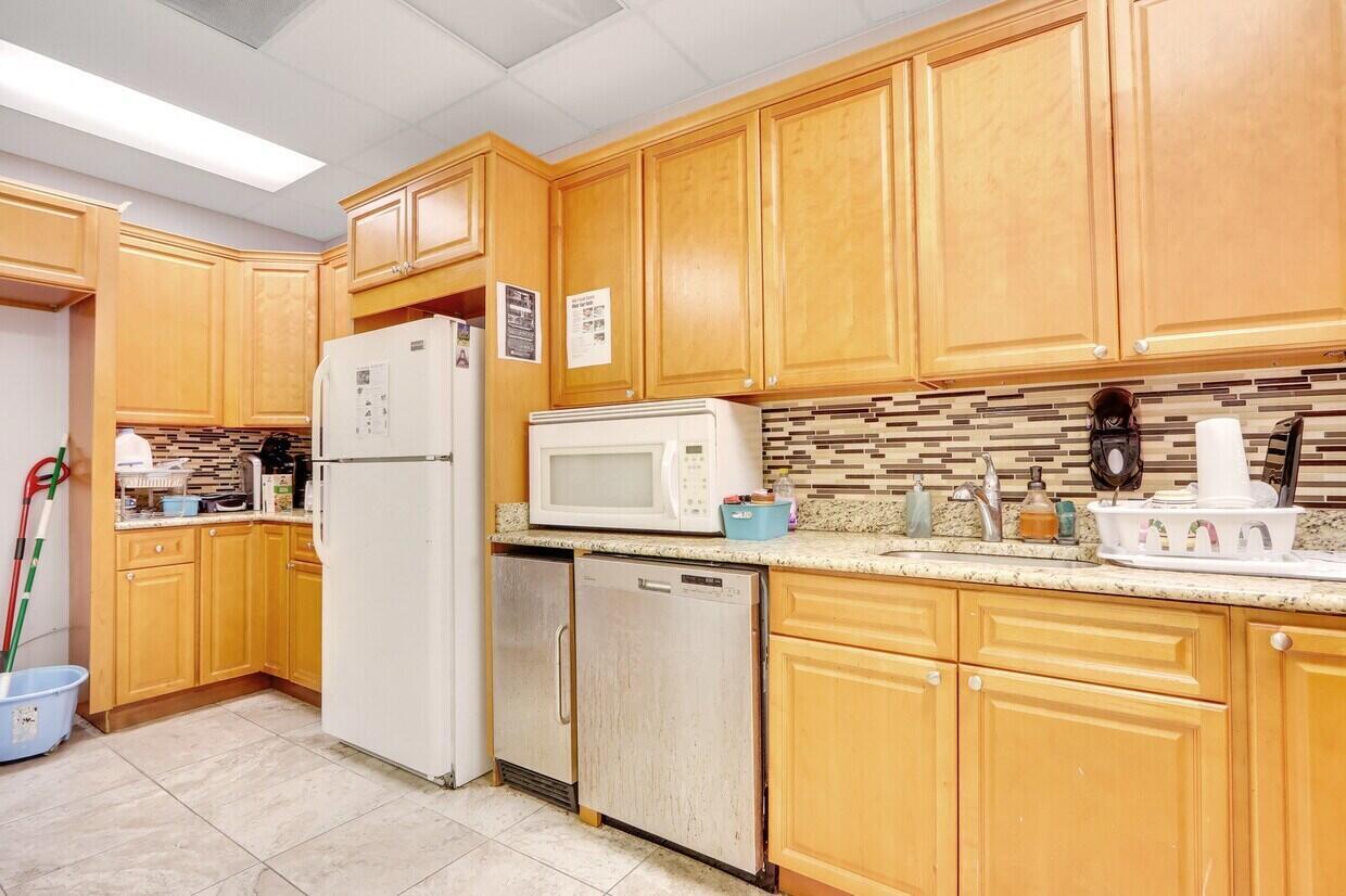 1405 Se Goldtree Drive Property Photo 14